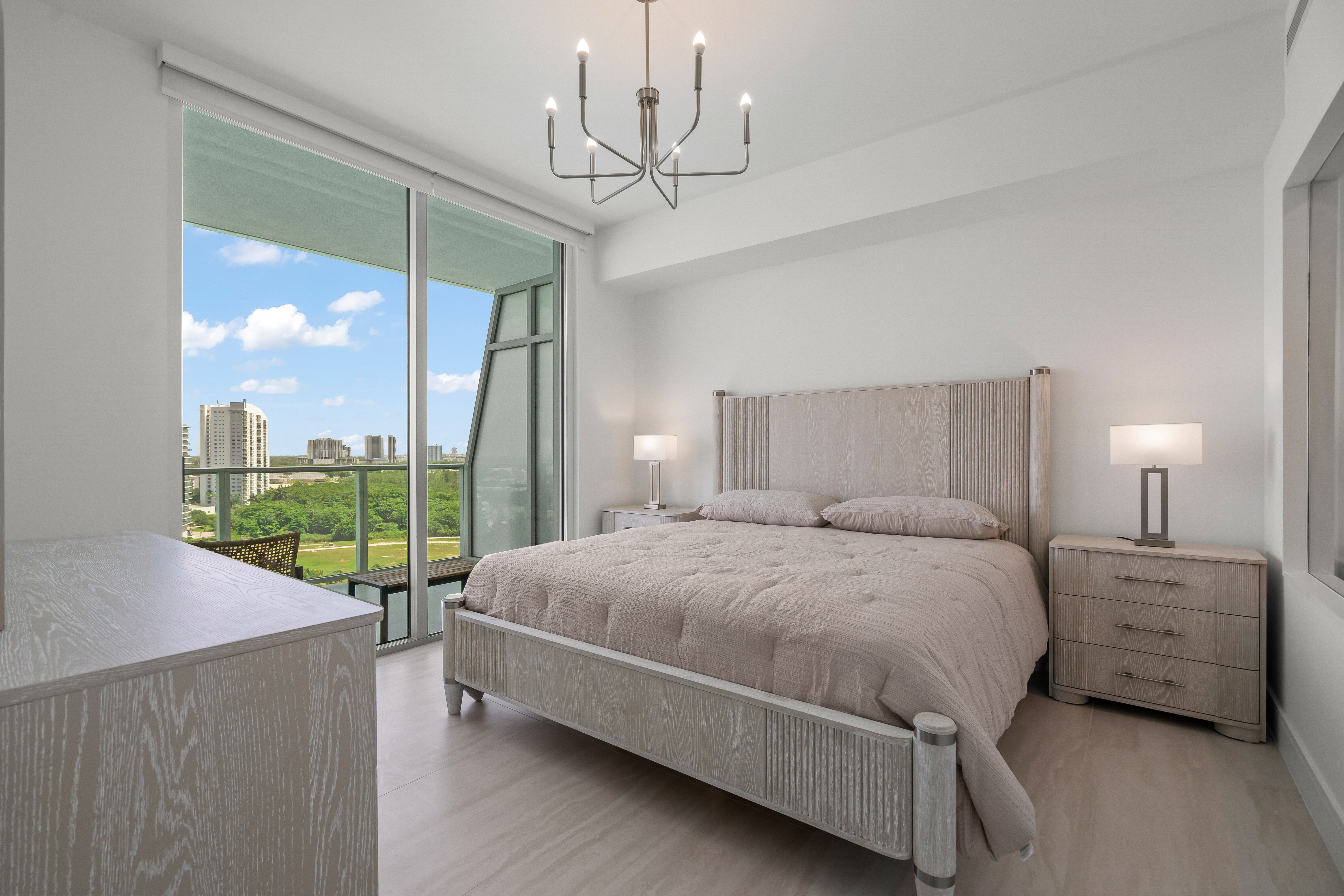 2411 Laguna Circle Miami FL 33181