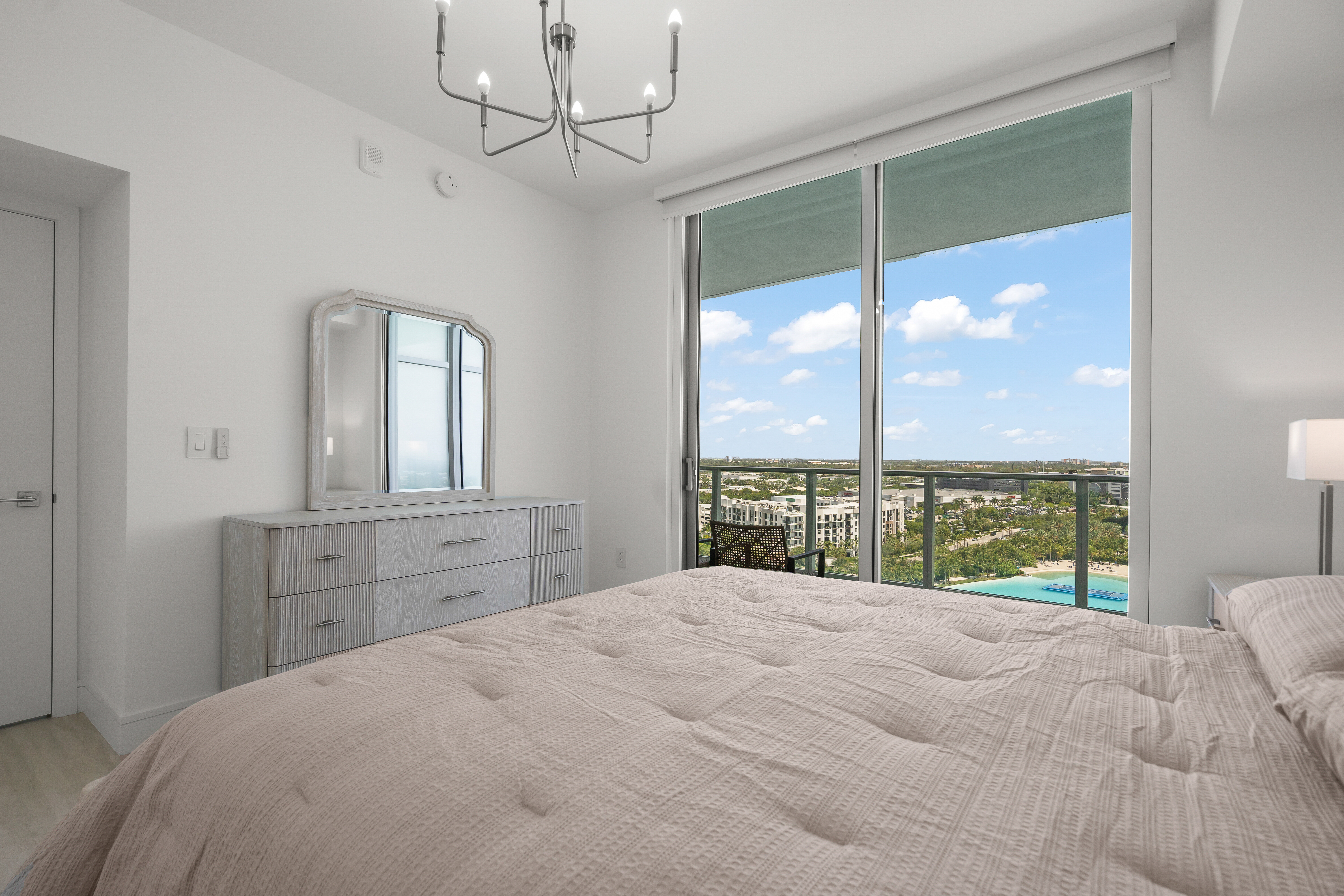 2411 Laguna Circle Miami FL 33181