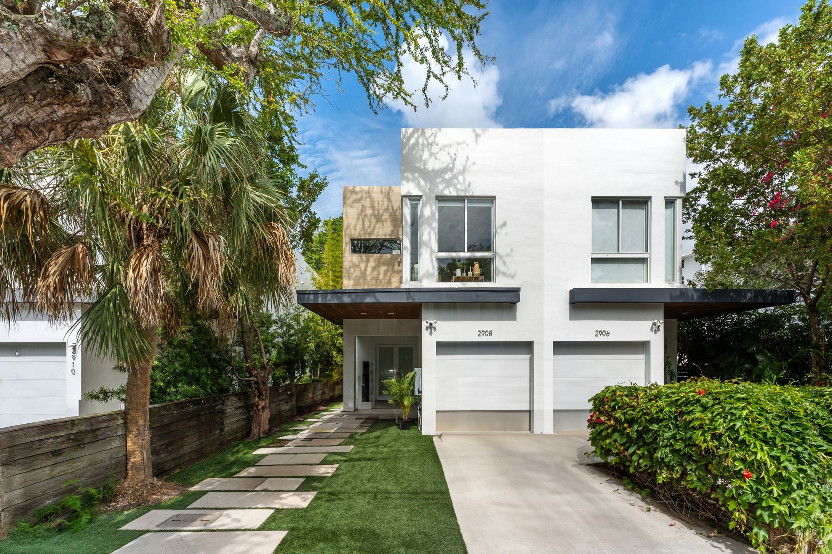 2908 Virginia Street Miami FL 33133