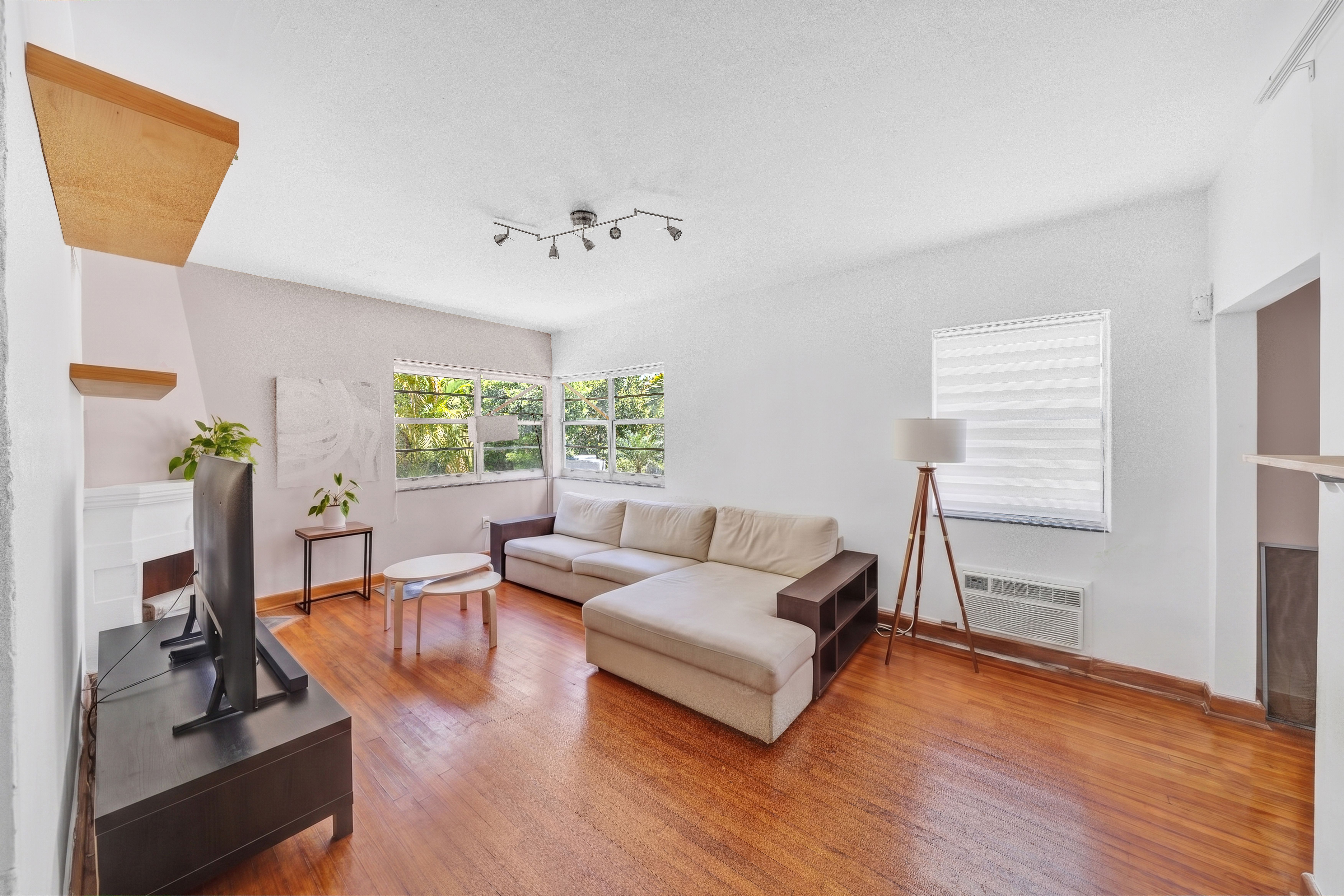 1559 Meridian Avenue Miami Beach FL 33139