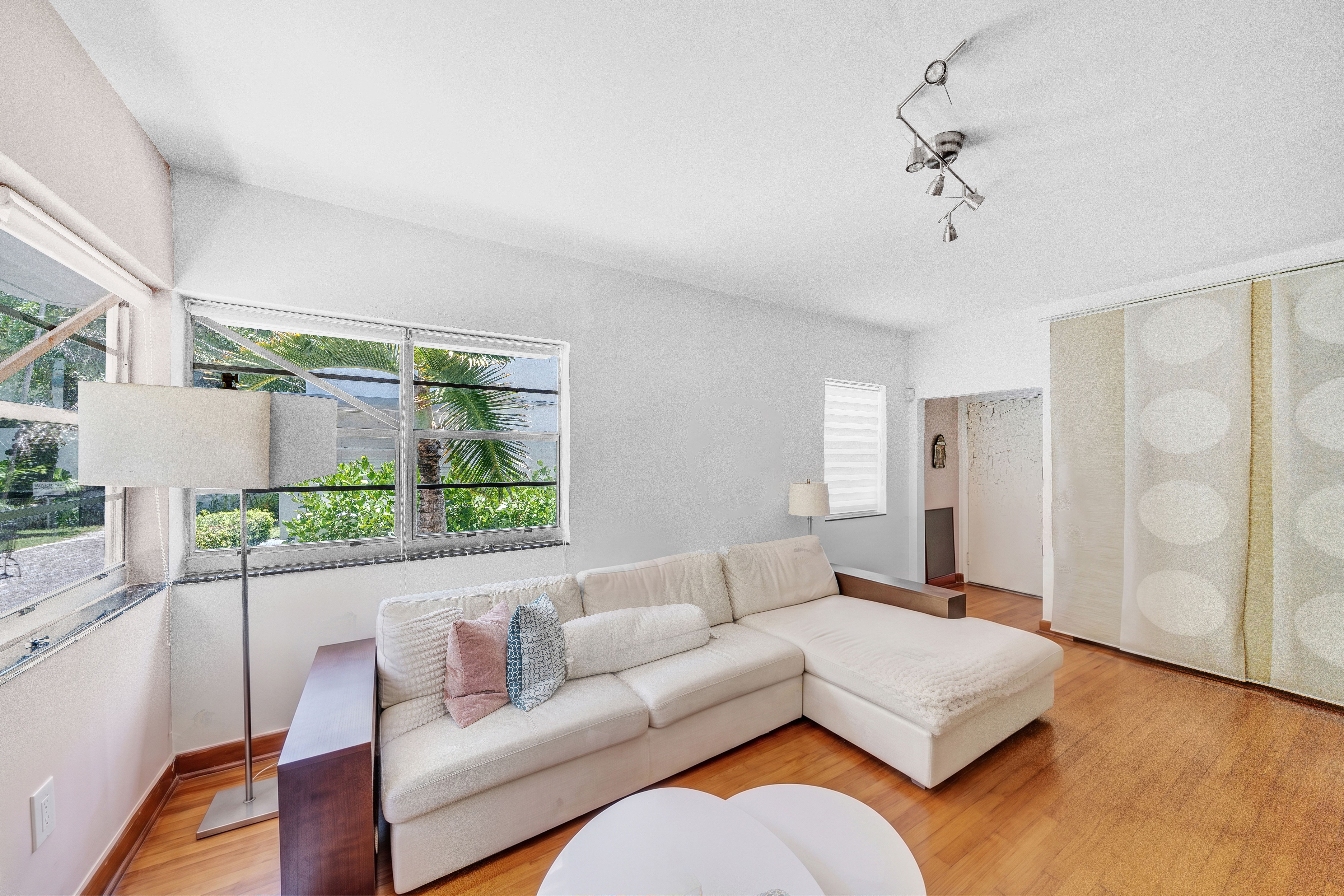 1559 Meridian Avenue Miami Beach FL 33139