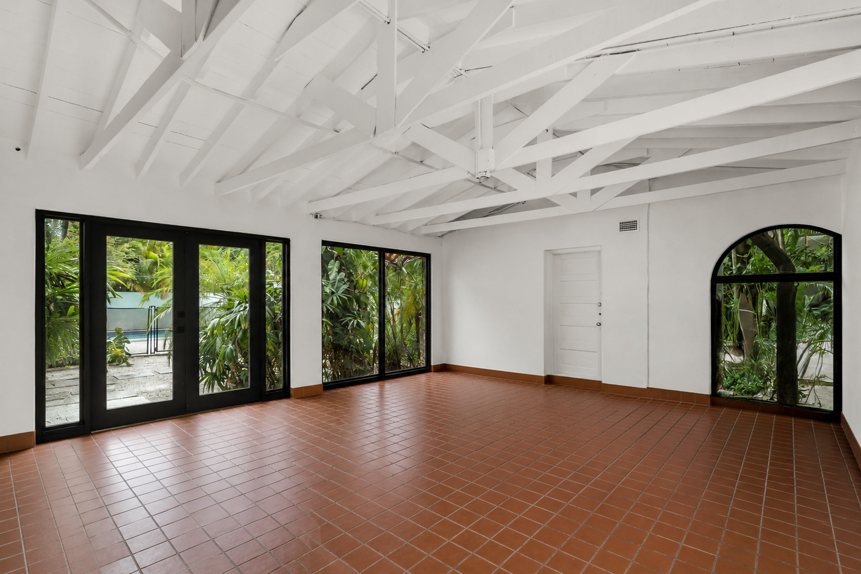 5390 Sunset Drive Miami FL 33143