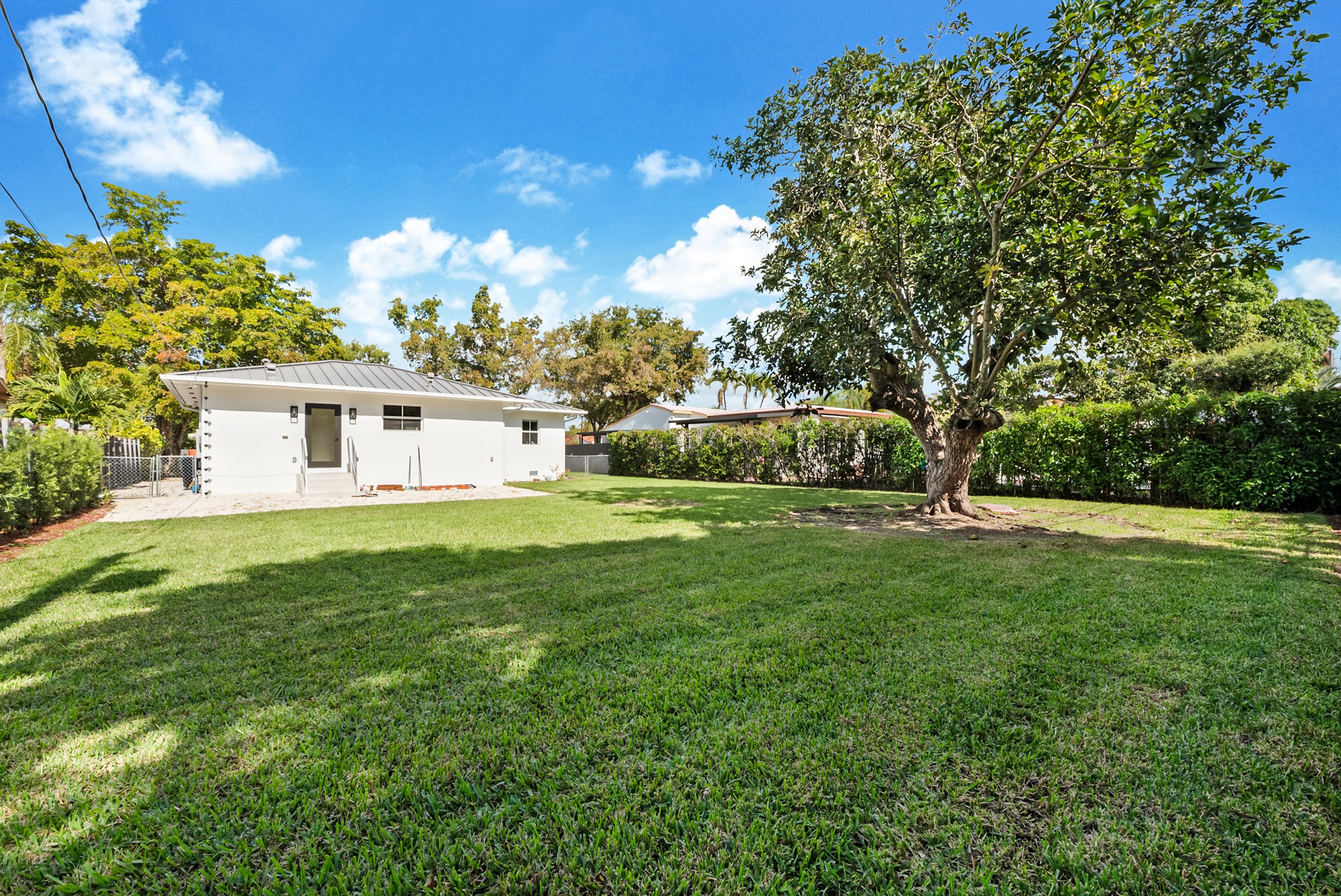 6356 SW 14th Street West Miami FL 33144
