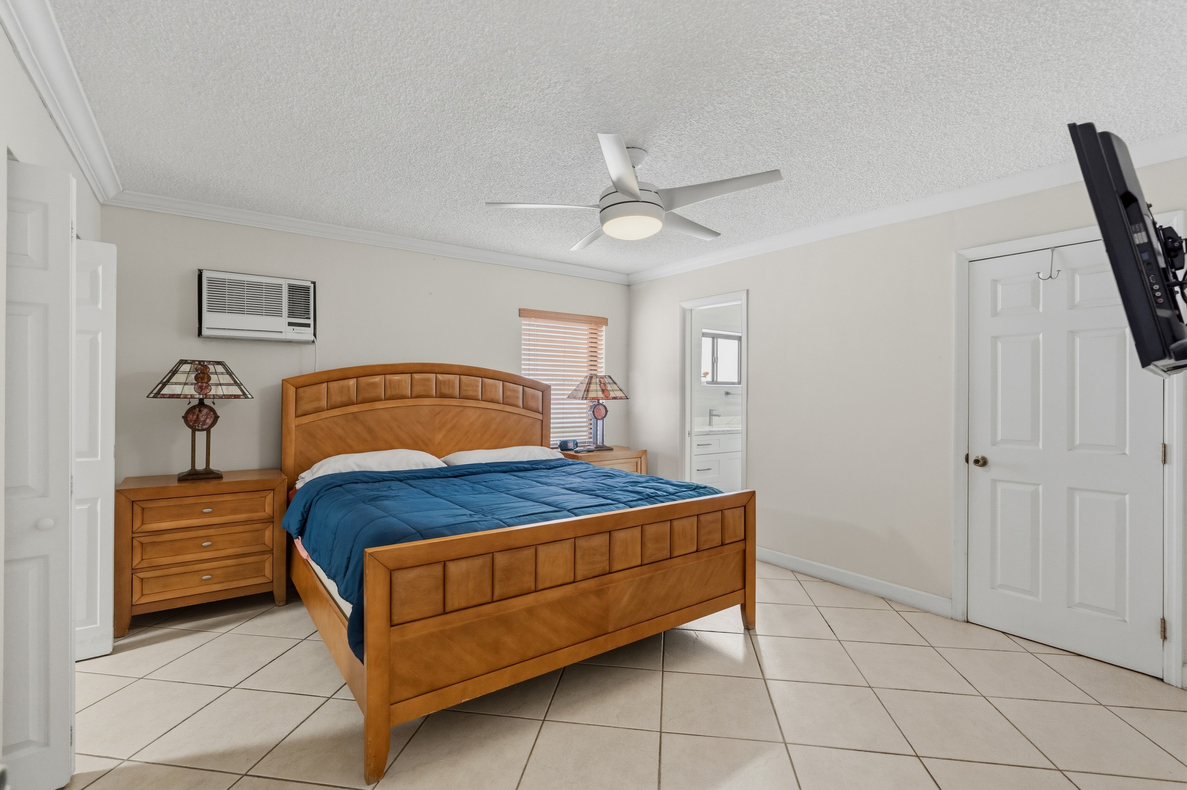 6160 W 14th Avenue Hialeah FL 33012