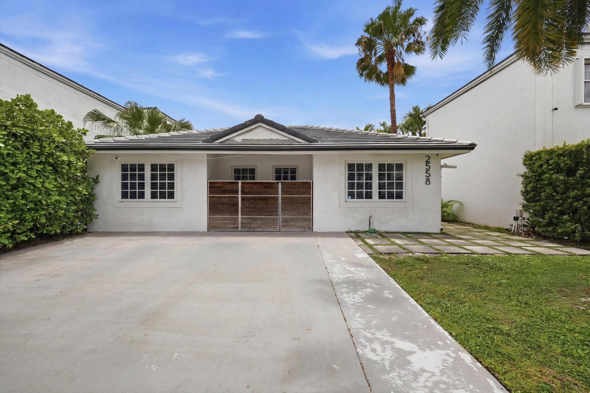 2558 NE 206th Terrace Aventura FL 33180