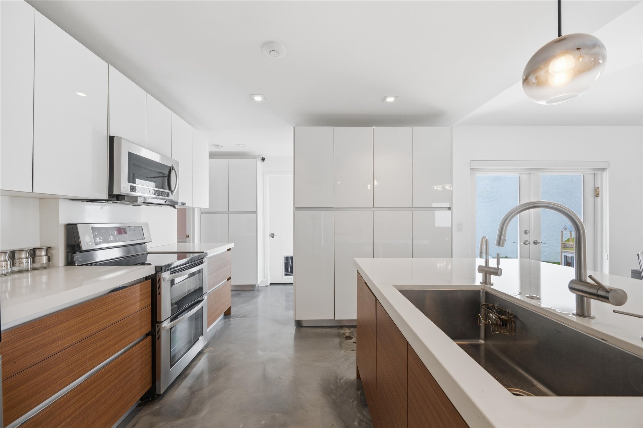 2558 NE 206th Terrace Aventura FL 33180