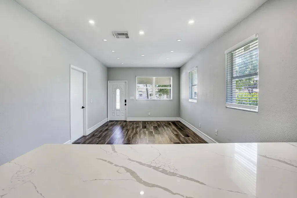 724 SW 9th Street Delray Beach FL 33444