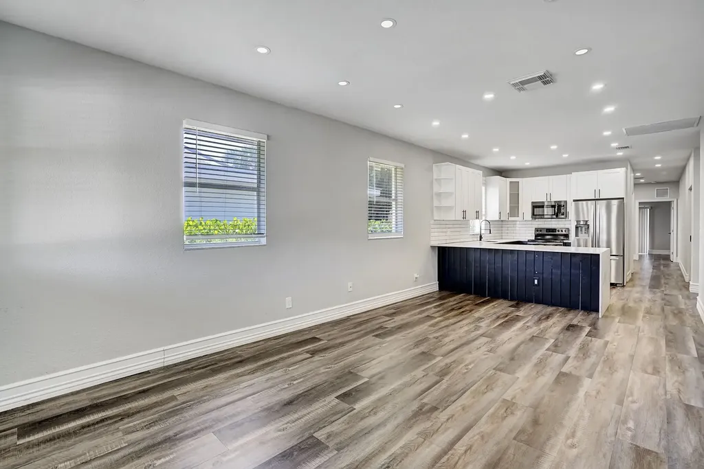 724 SW 9th Street Delray Beach FL 33444