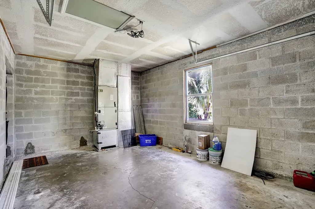 724 SW 9th Street Delray Beach FL 33444