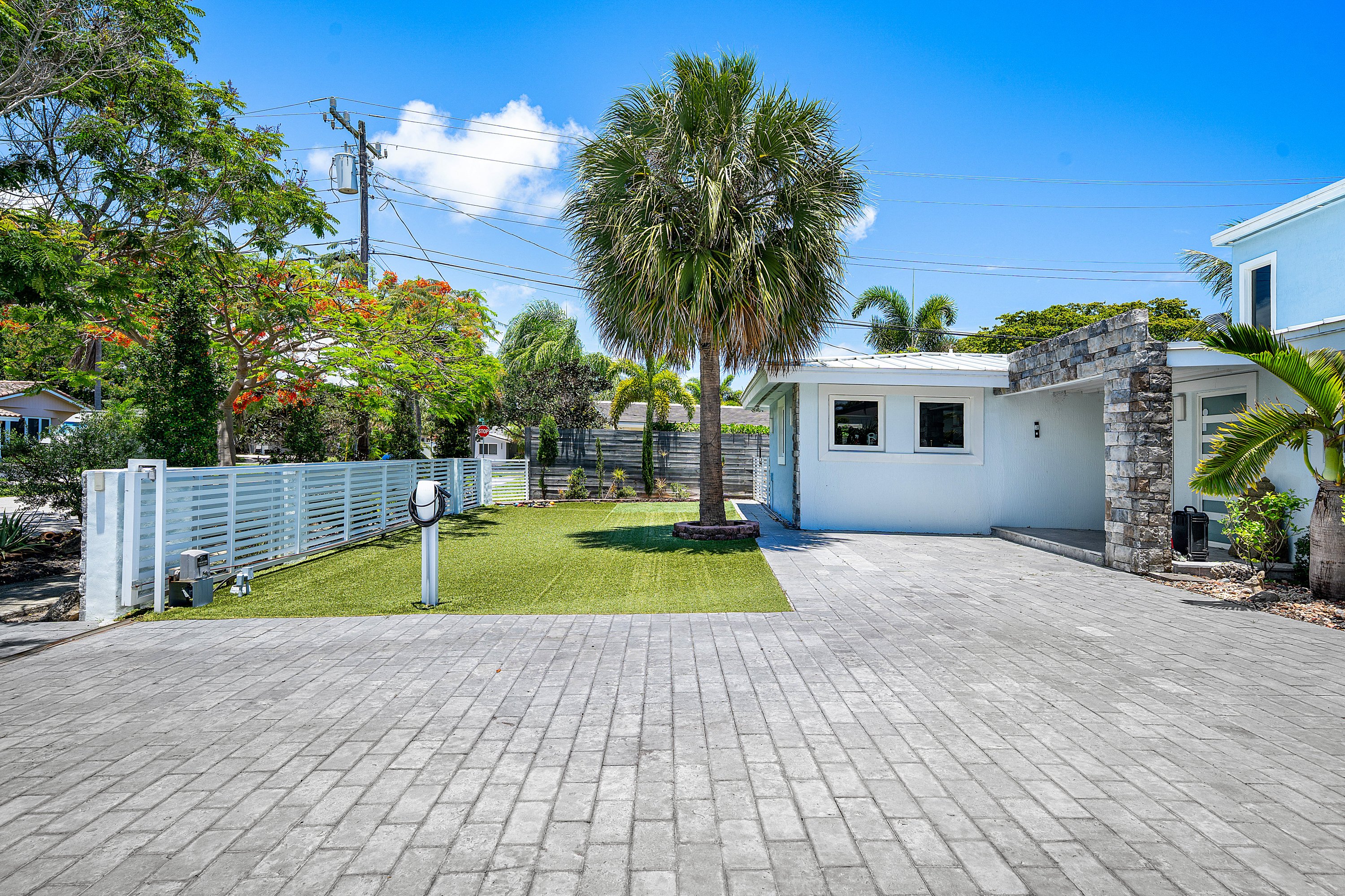 5920 NE 21st Road Fort Lauderdale FL 33308