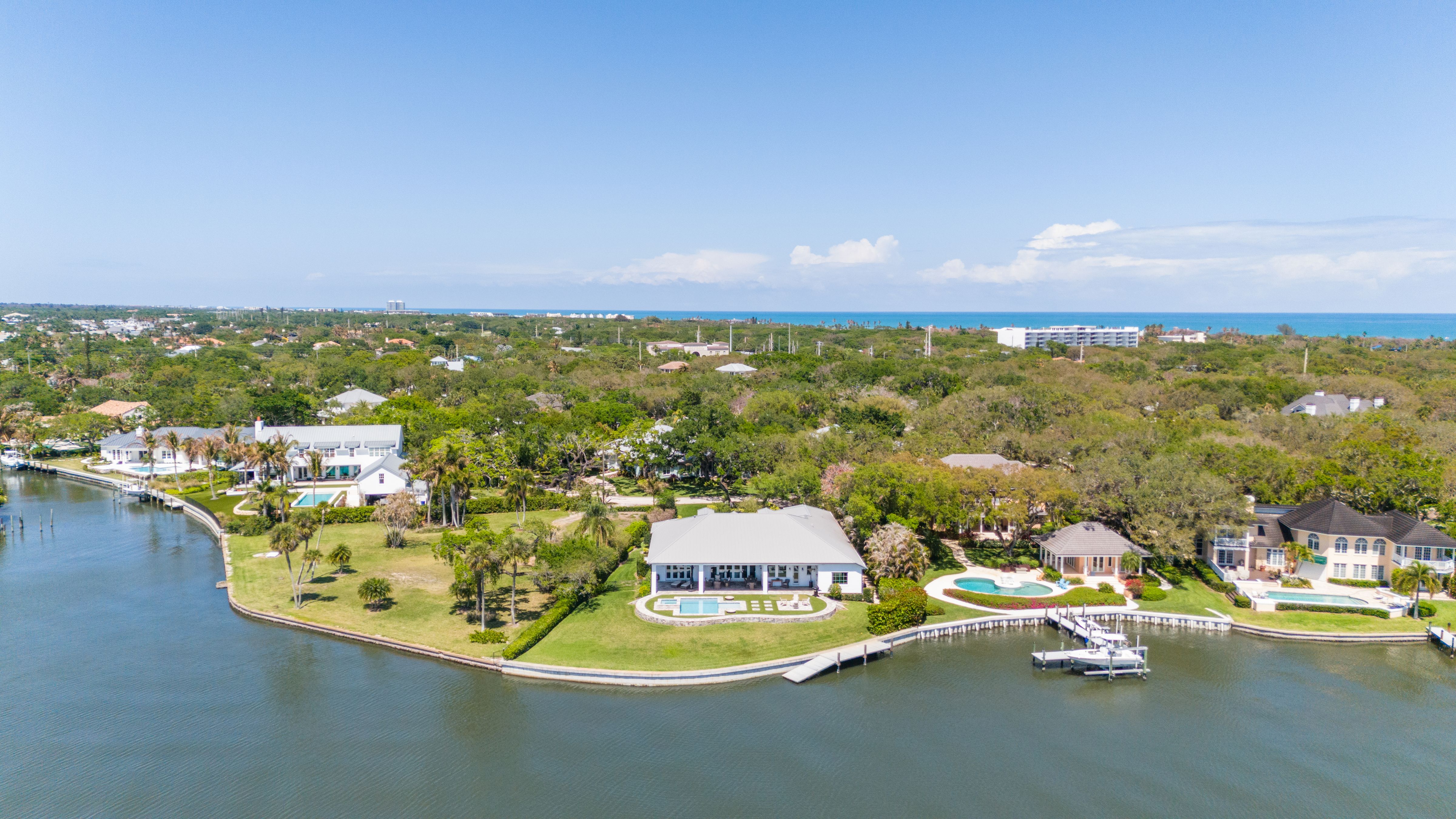 1505 W Camino Del Rio Vero Beach FL 32963