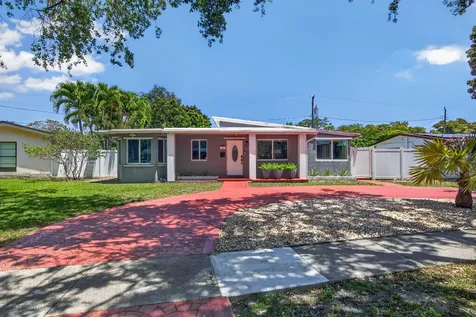 211 South 57th Way Hollywood FL 33023