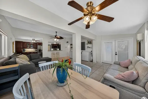 211 South 57th Way Hollywood FL 33023