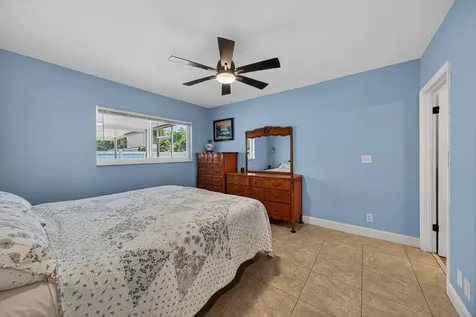 211 South 57th Way Hollywood FL 33023