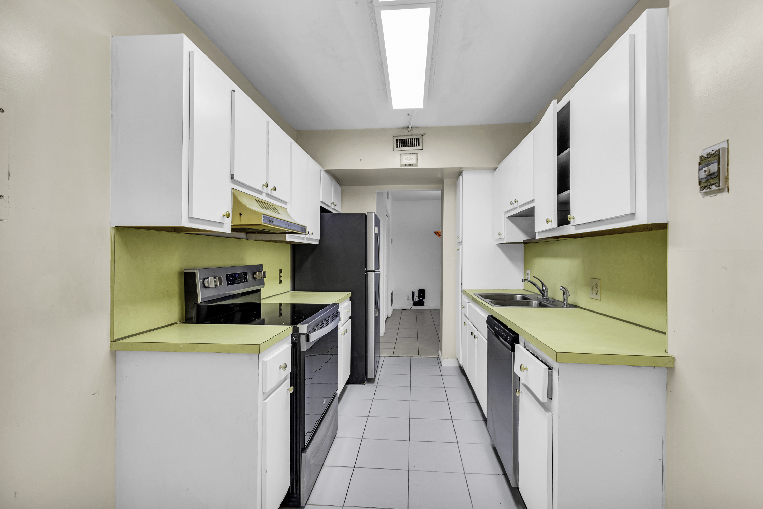 4200 Hillcrest Drive Hollywood FL 33021