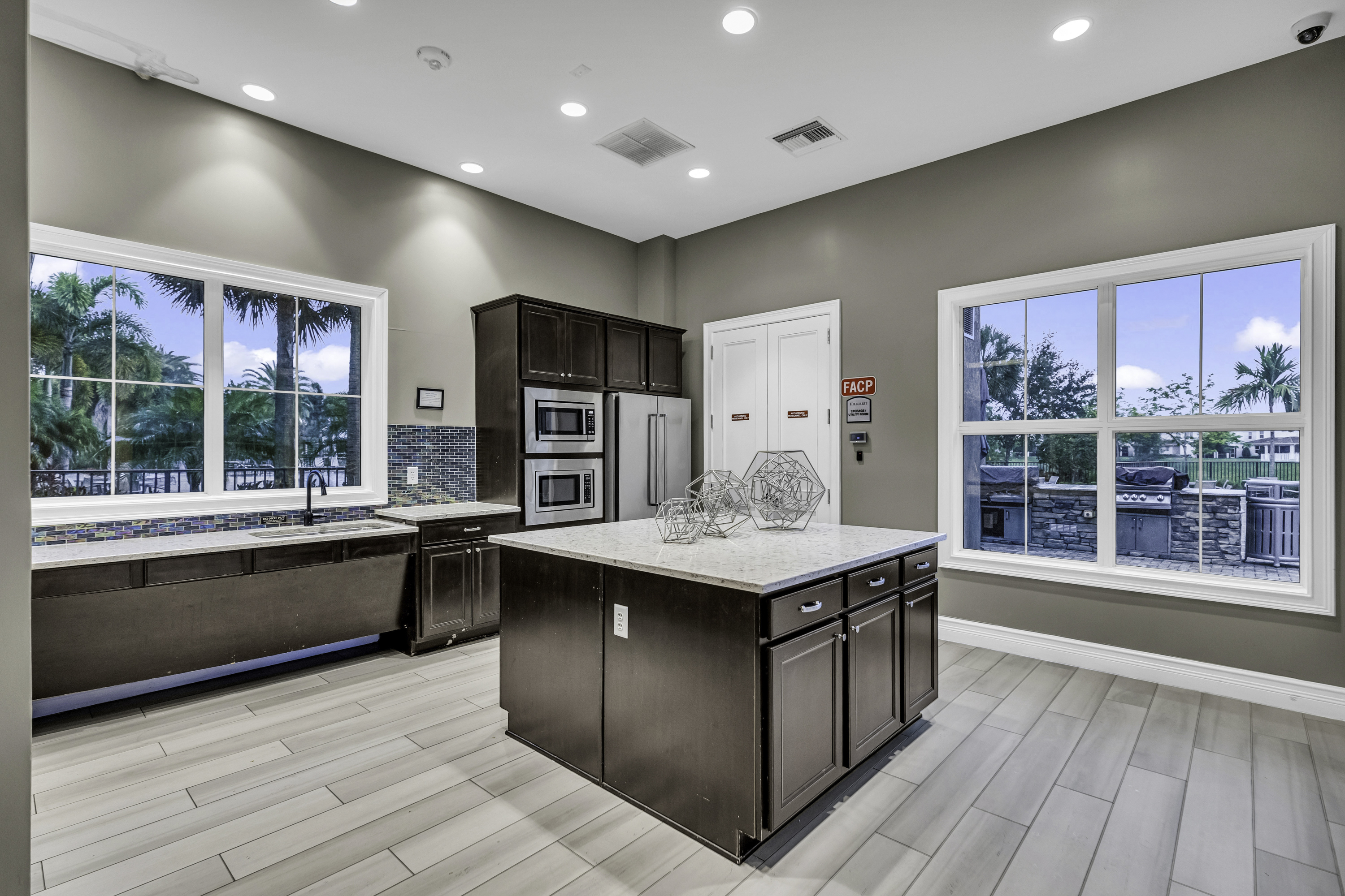 4200 Hillcrest Drive Hollywood FL 33021