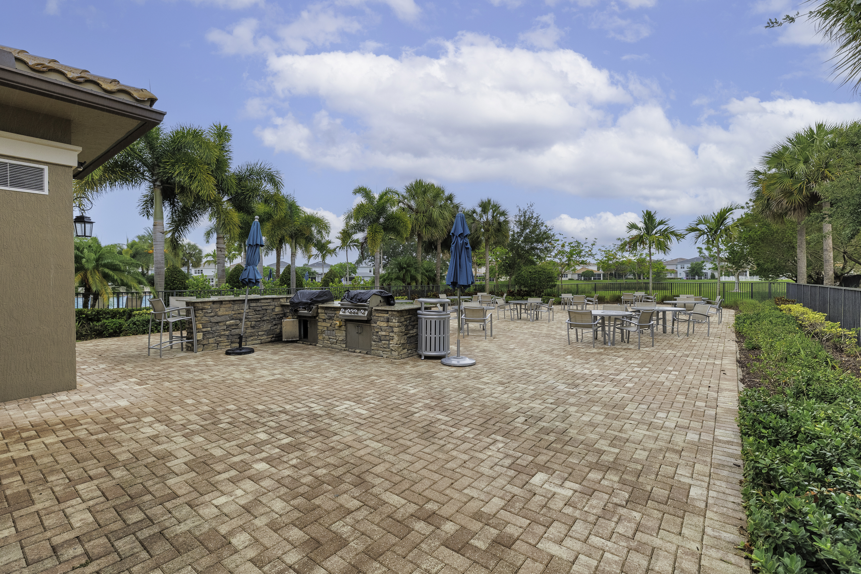 4200 Hillcrest Drive Hollywood FL 33021