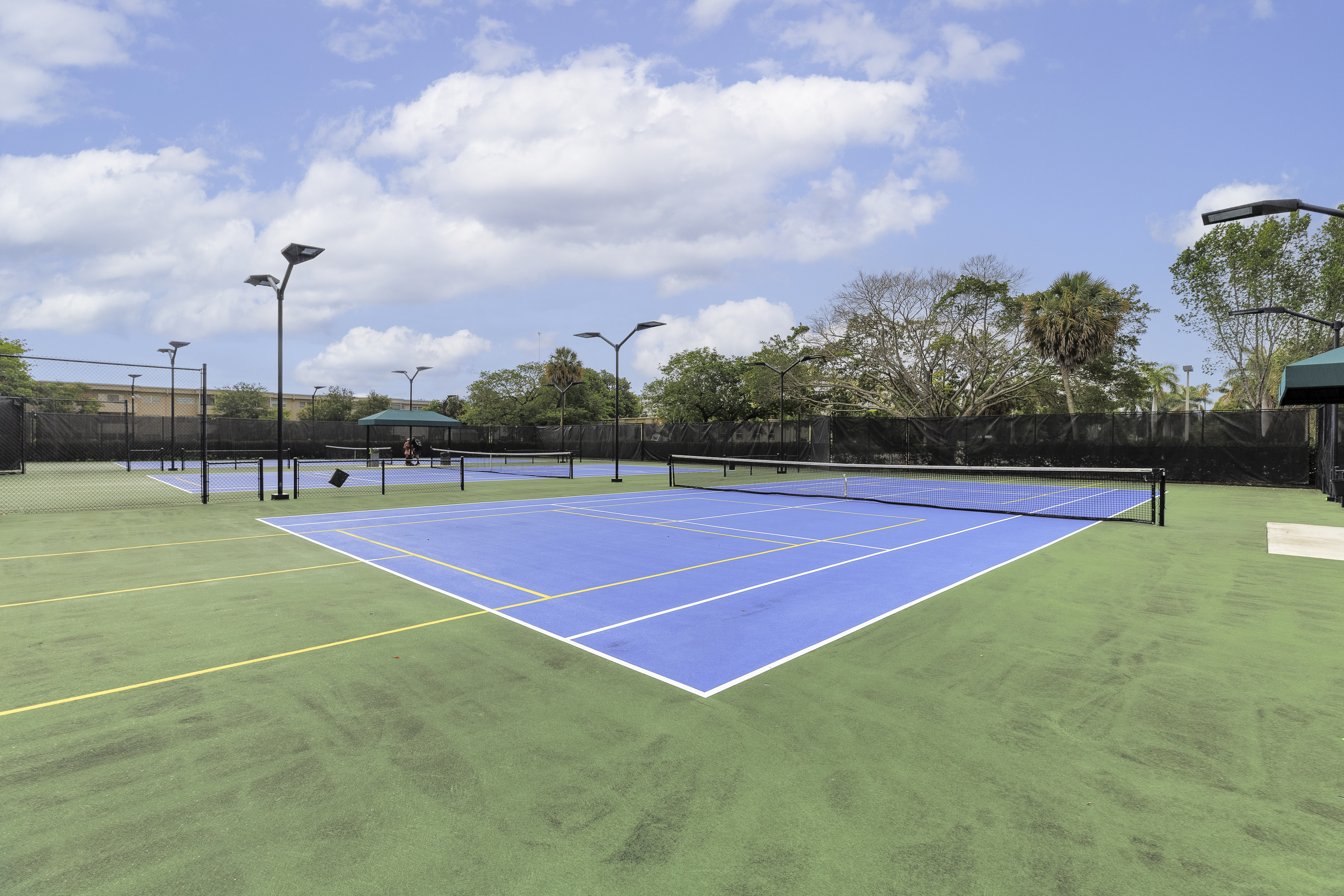 4200 Hillcrest Drive Hollywood FL 33021