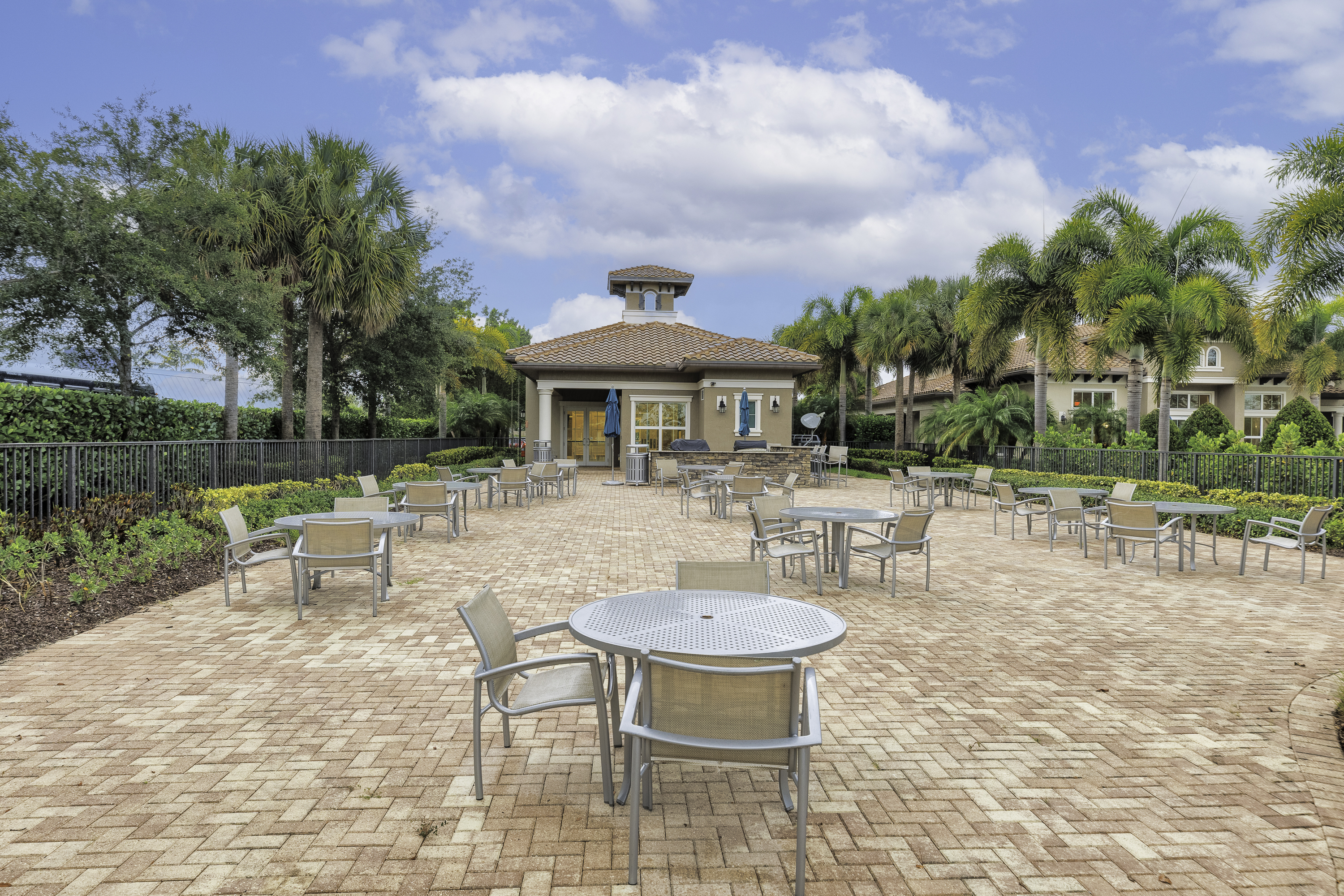 4200 Hillcrest Drive Hollywood FL 33021