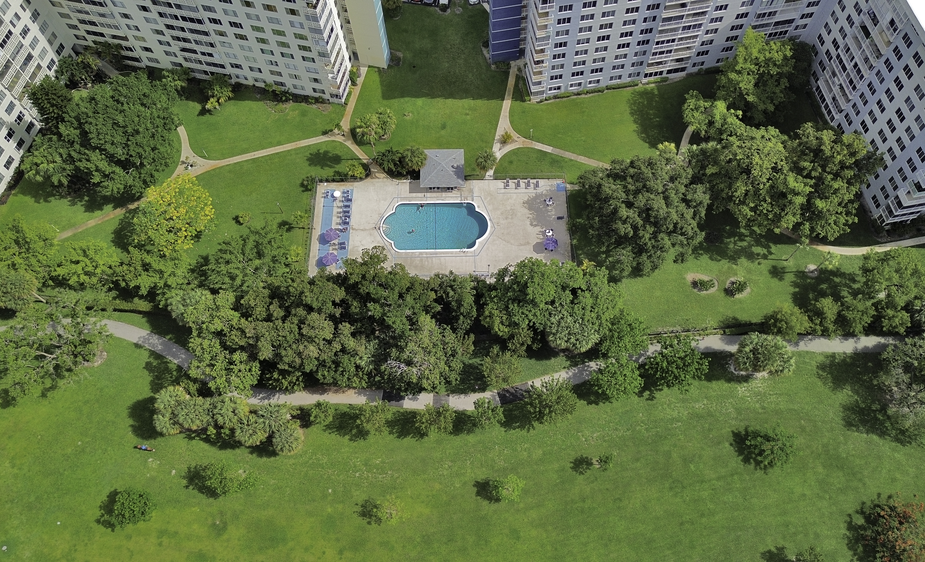 4200 Hillcrest Drive Hollywood FL 33021