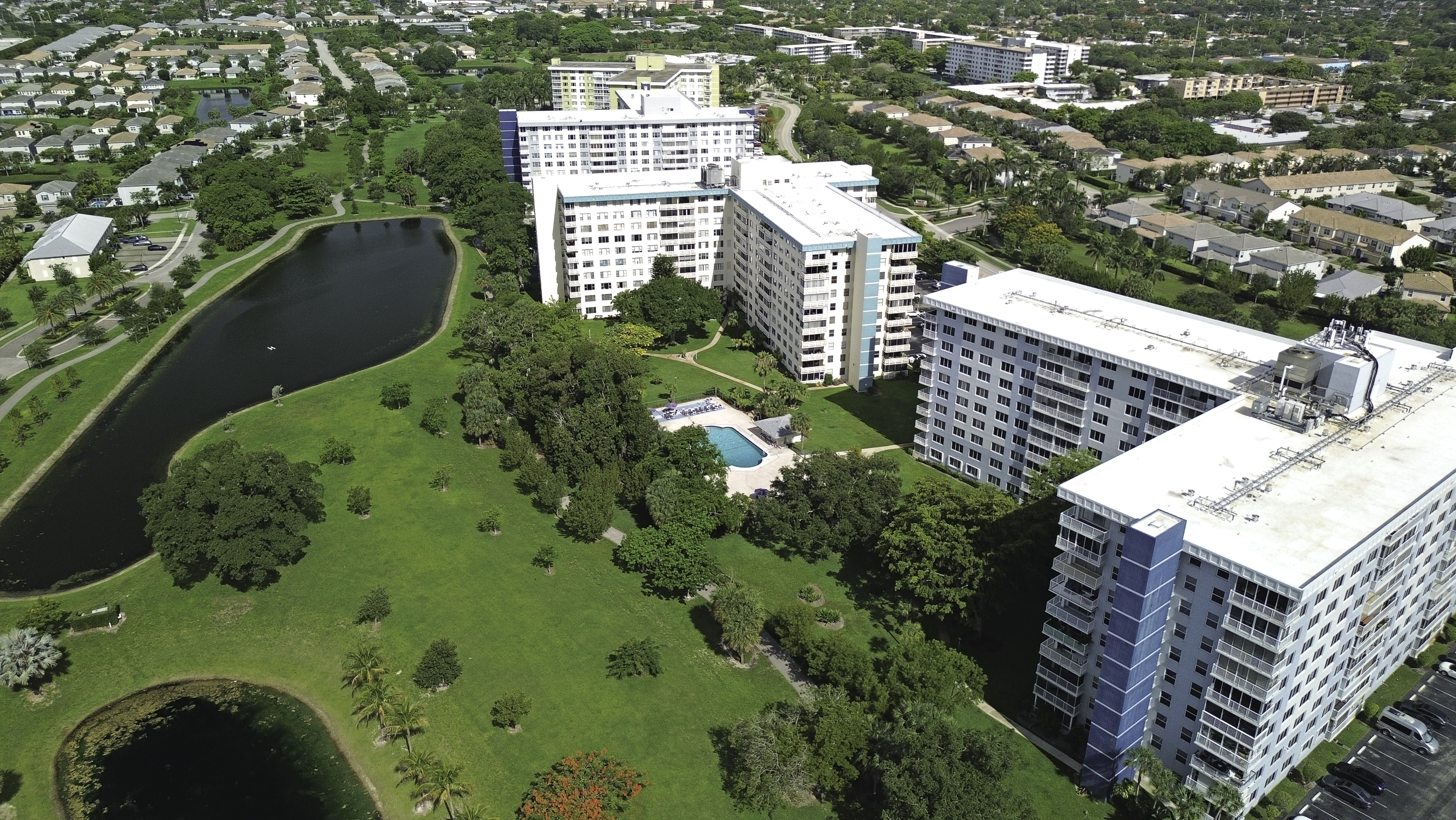 4200 Hillcrest Drive Hollywood FL 33021