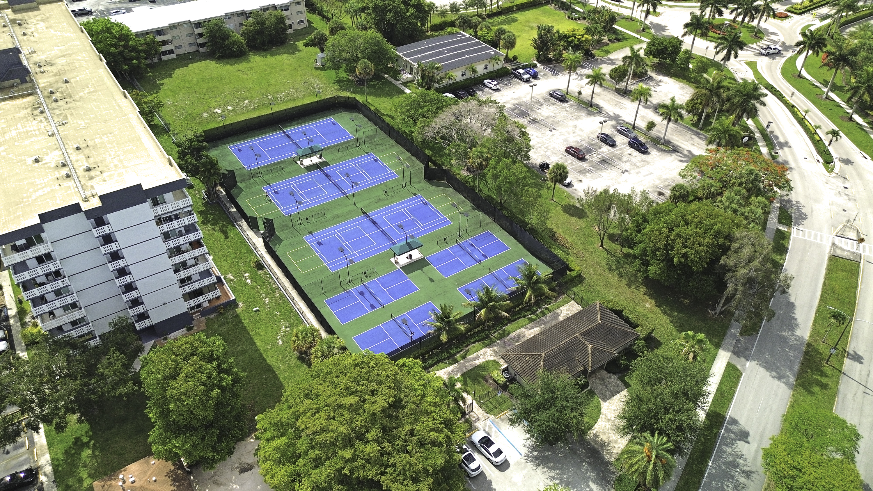 4200 Hillcrest Drive Hollywood FL 33021