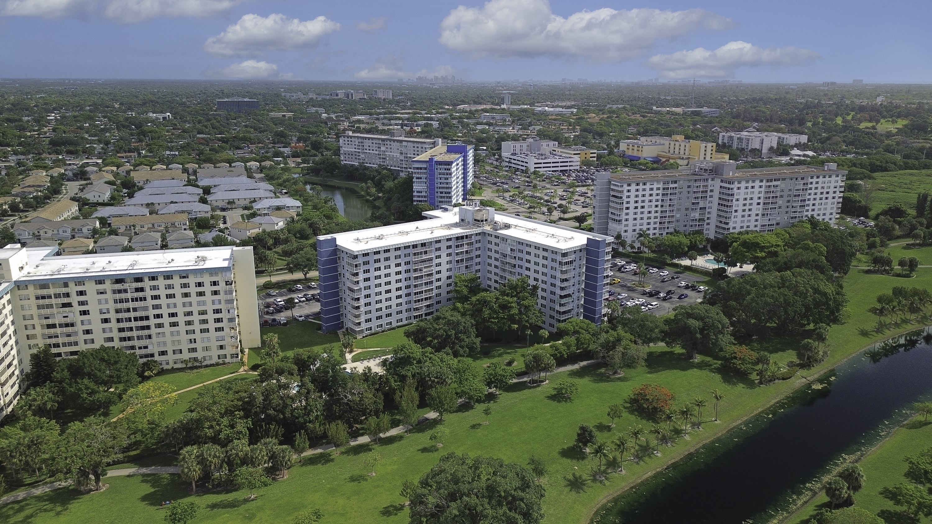 4200 Hillcrest Drive Hollywood FL 33021