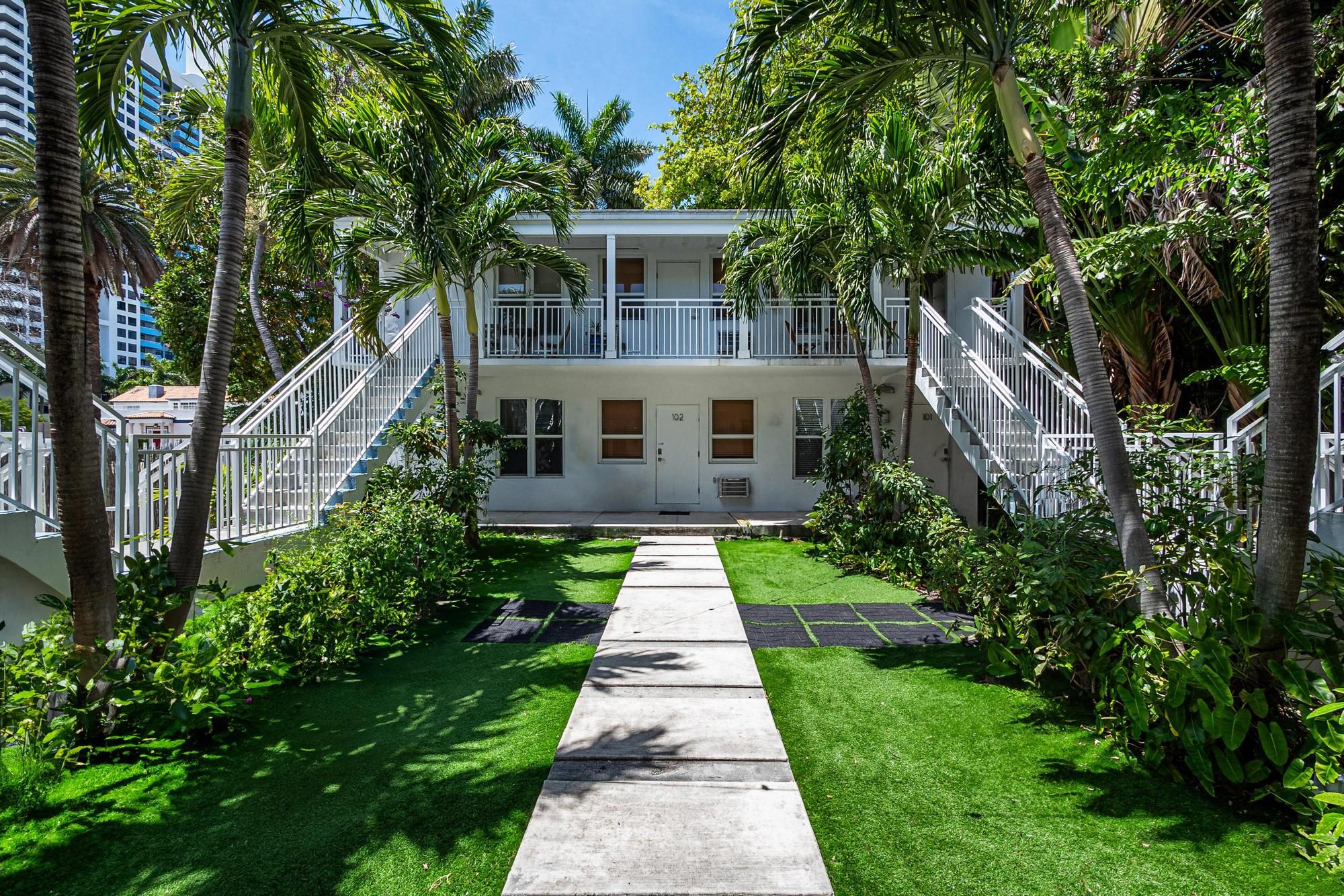 1419 West Avenue Miami Beach FL 33139