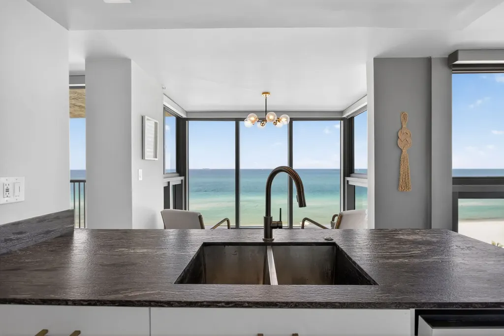 2655 Collins Avenue #1512 Miami Beach FL 33140