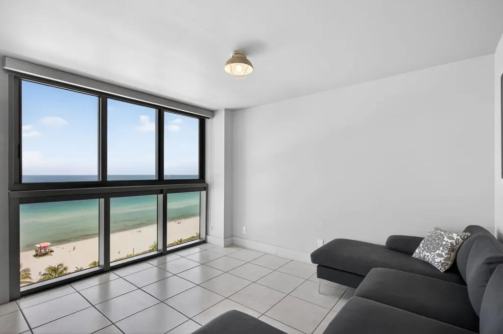 2655 Collins Avenue #1512 Miami Beach FL 33140