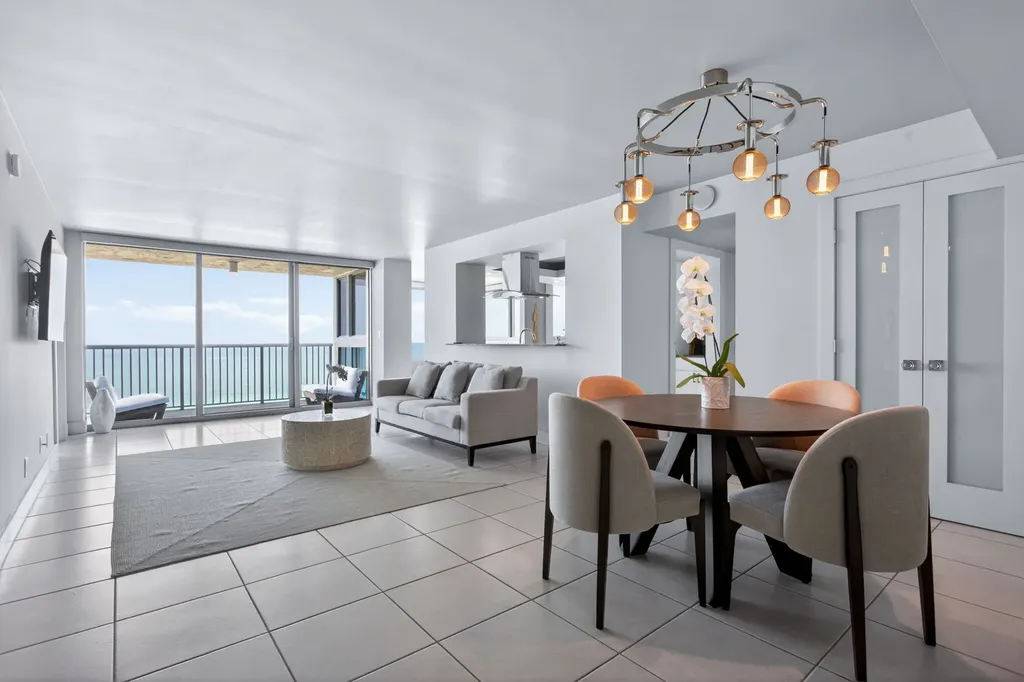 2655 Collins Avenue #1512 Miami Beach FL 33140