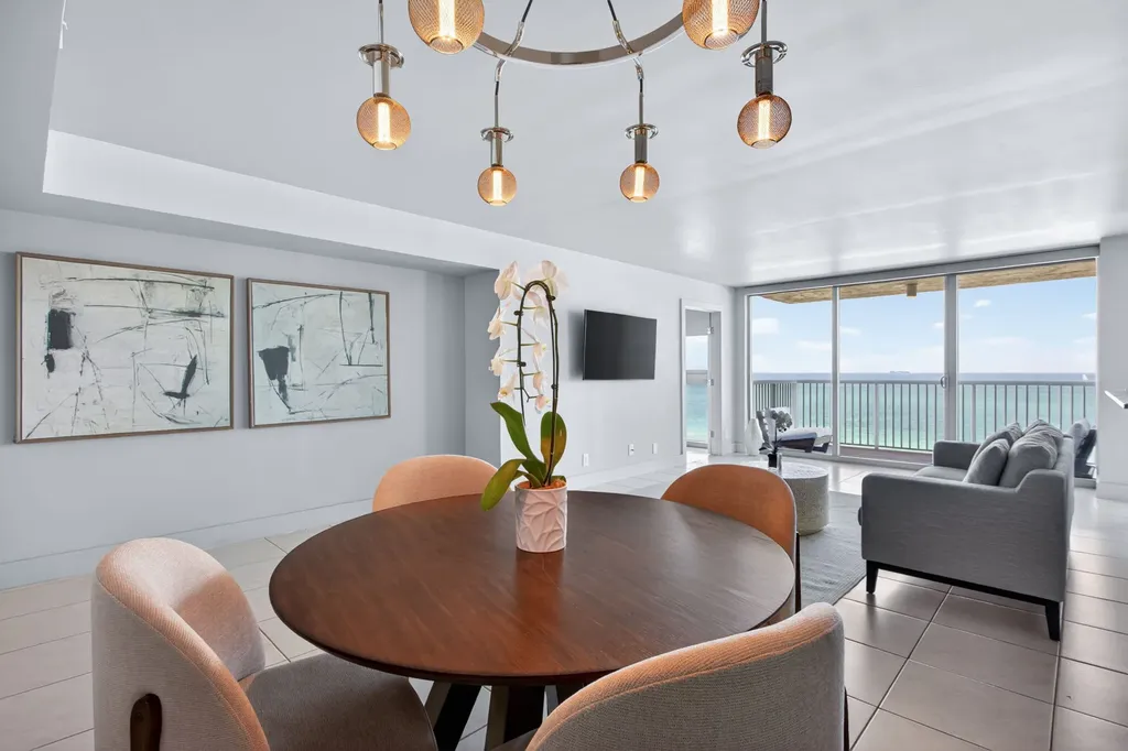 2655 Collins Avenue #1512 Miami Beach FL 33140
