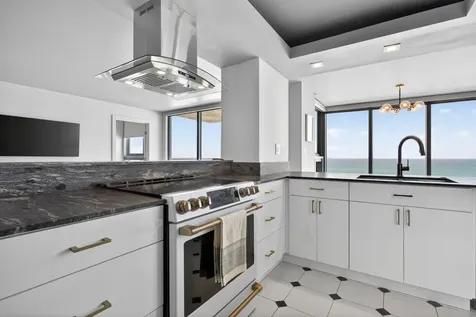 2655 Collins Avenue #1512 Miami Beach FL 33140