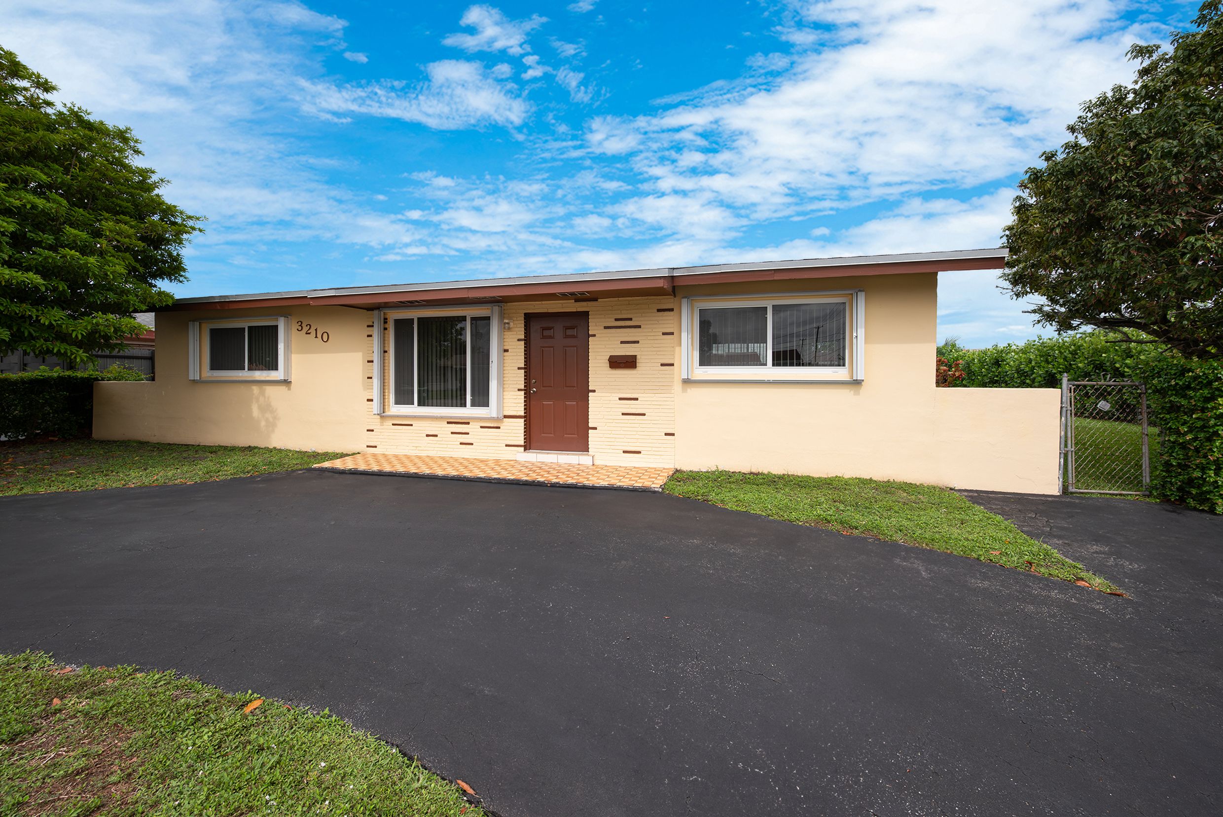 3210 SW 94th Court Miami FL 33165