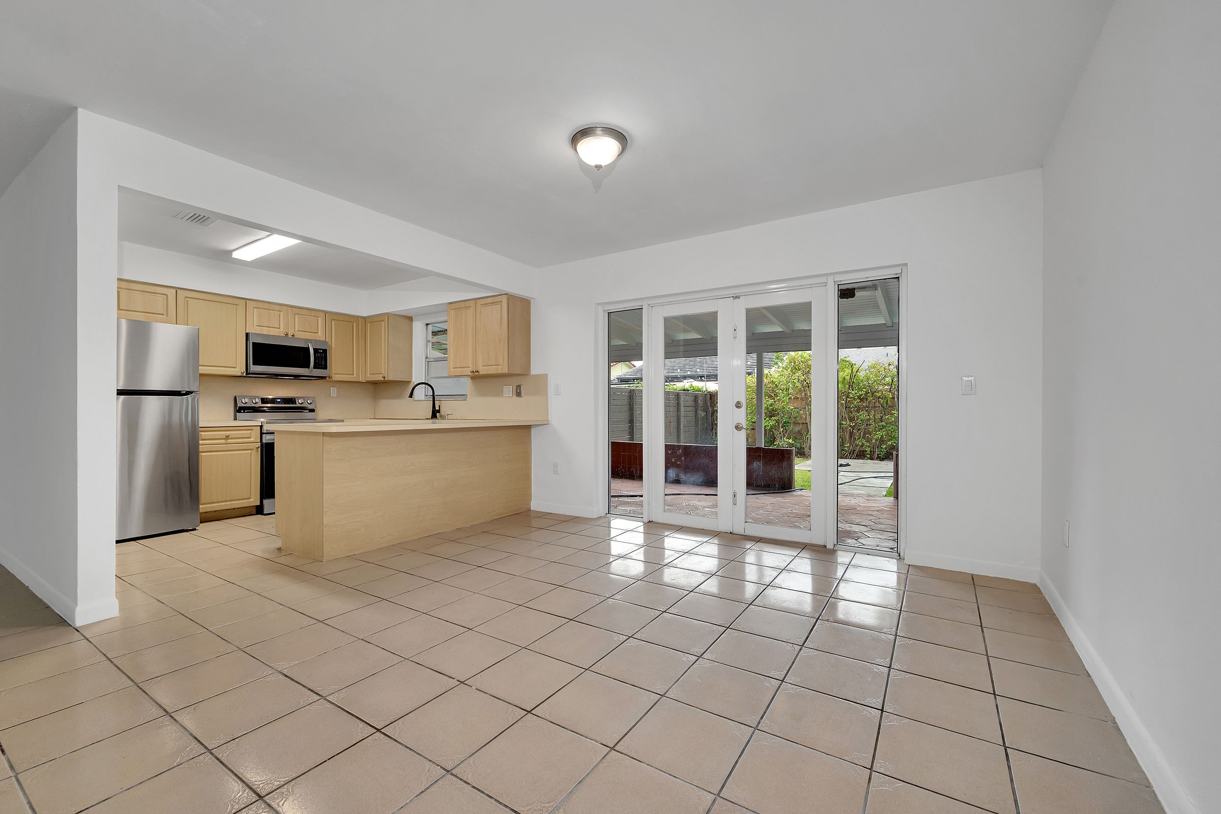 23 NW 109th Avenue Miami FL 33172