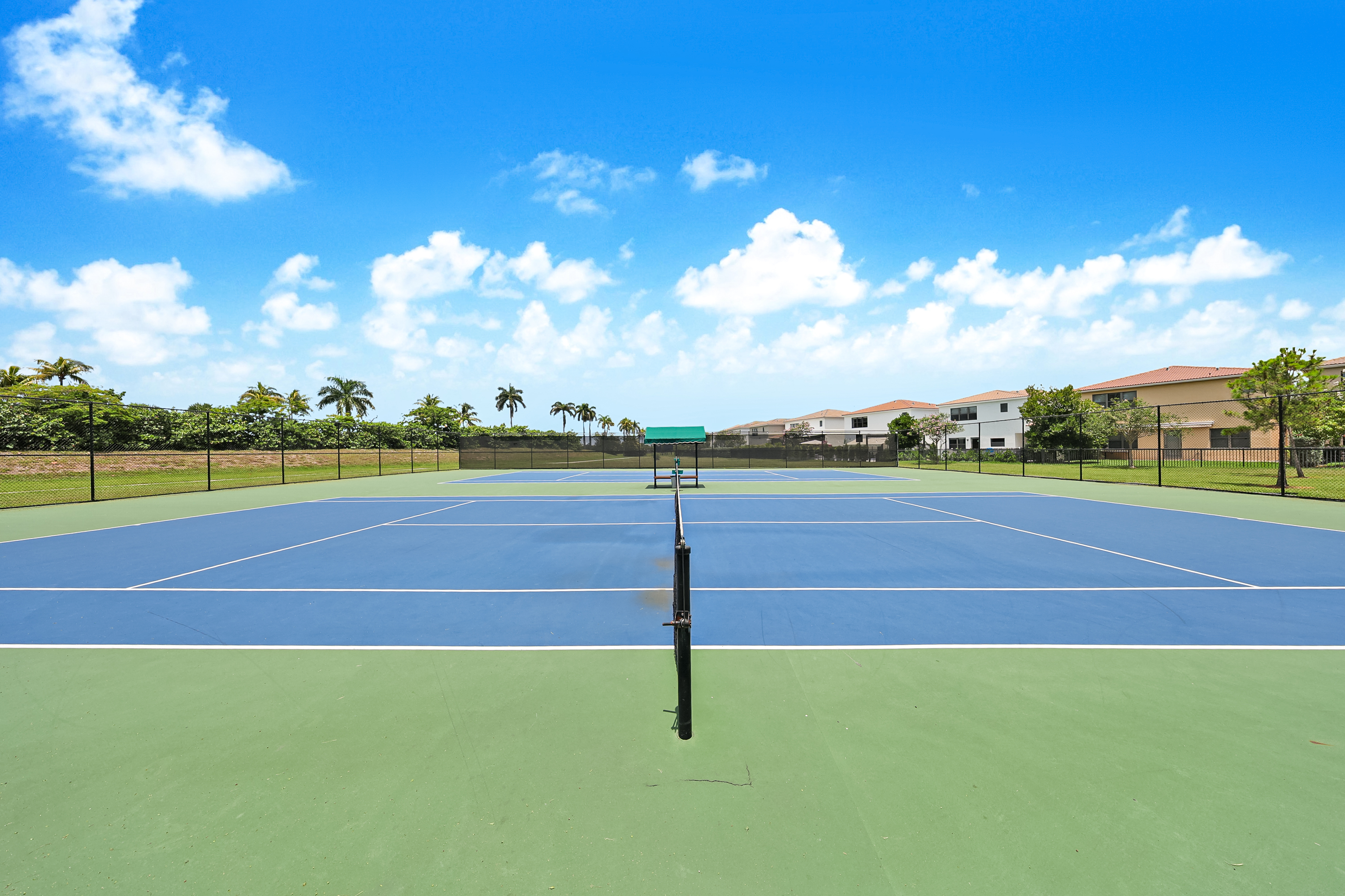 476 NE 194th Terrace Miami FL 33179