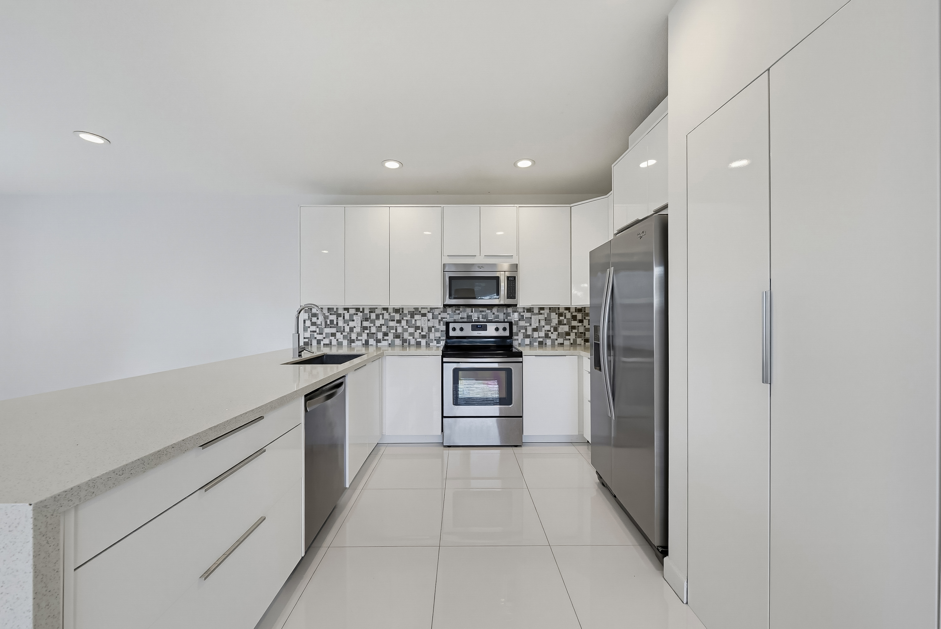 476 NE 194th Terrace Miami FL 33179