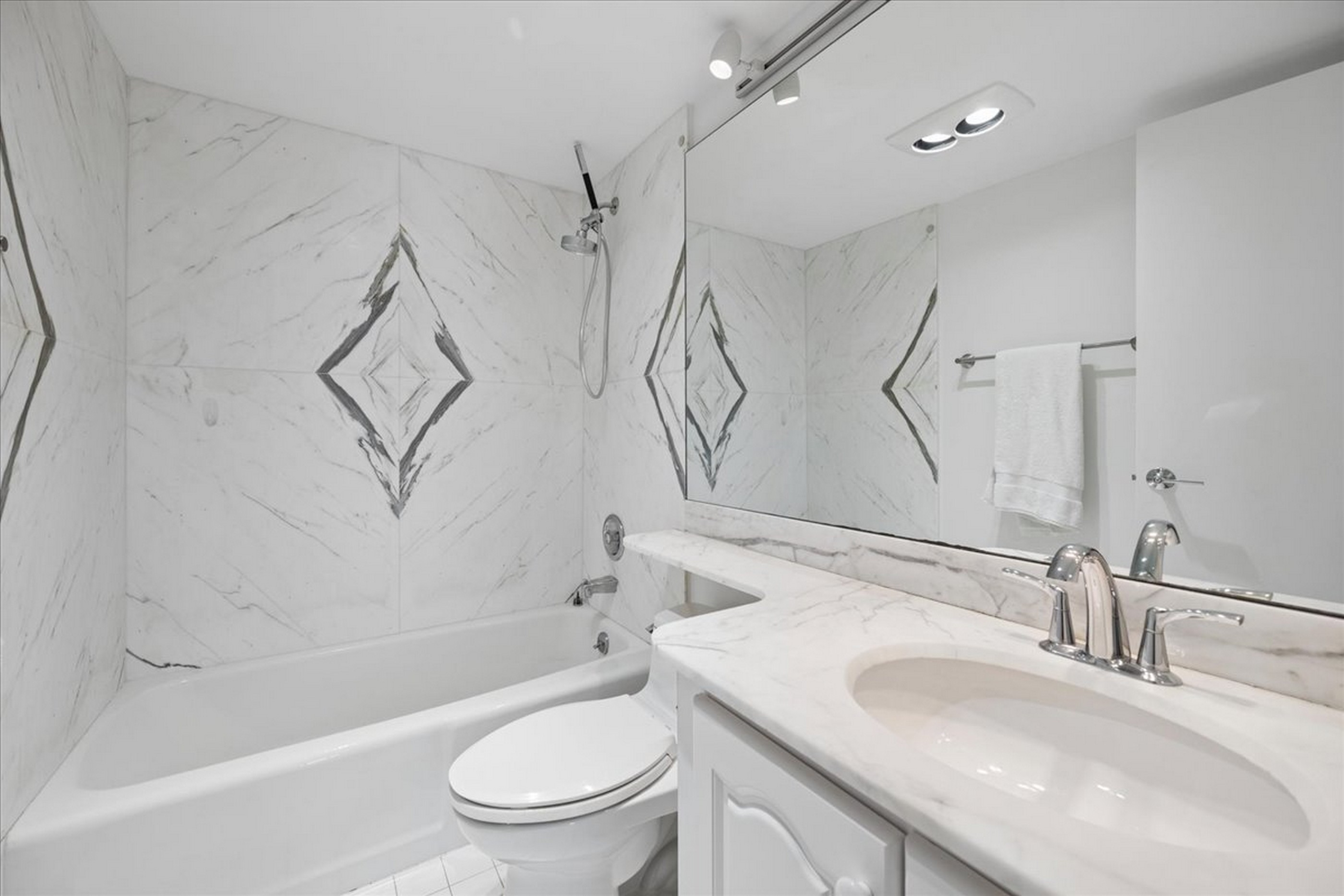 199 Ocean Lane Drive Key Biscayne FL 33149
