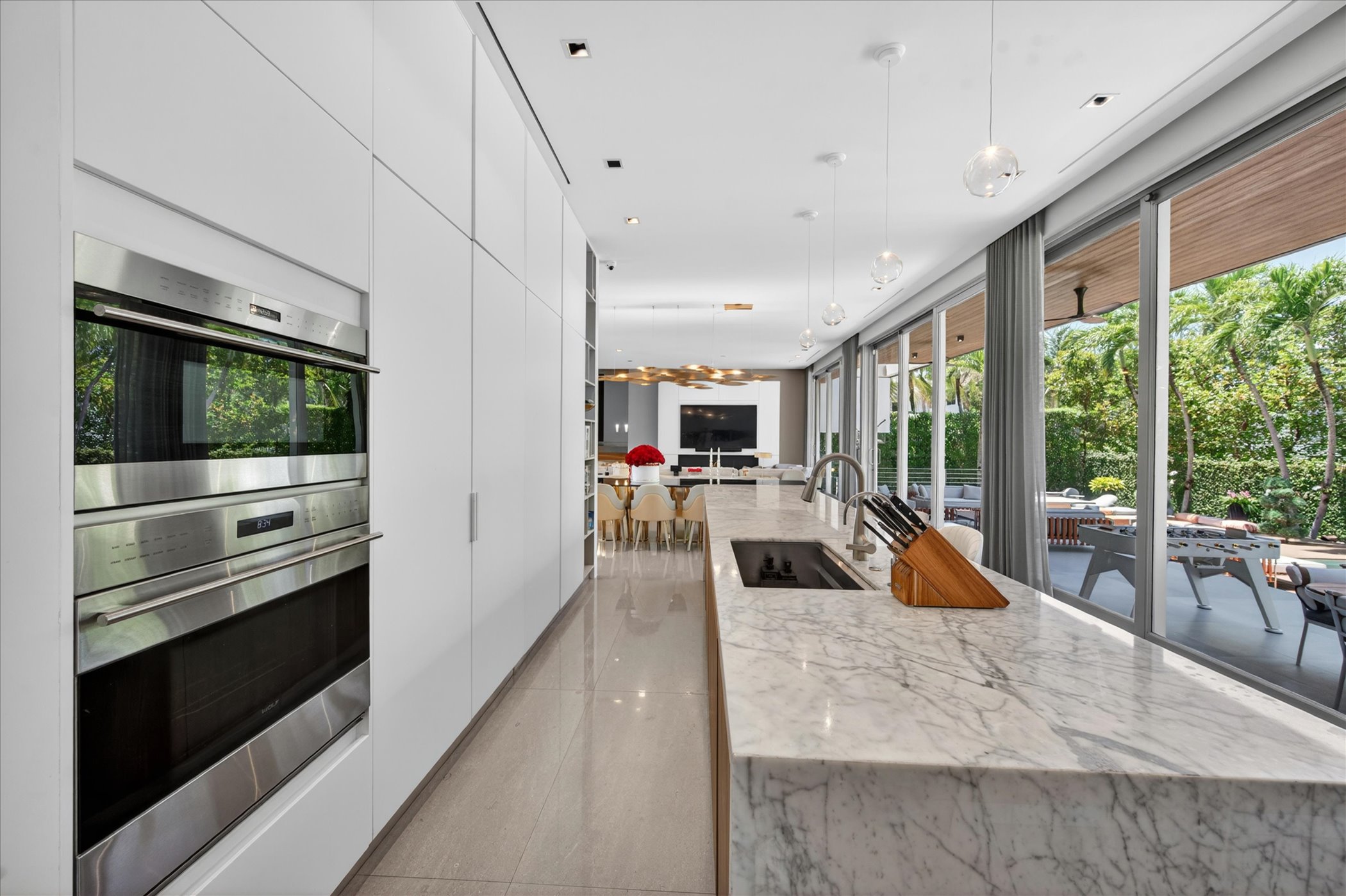 625 Curtiswood Drive Key Biscayne FL 33149