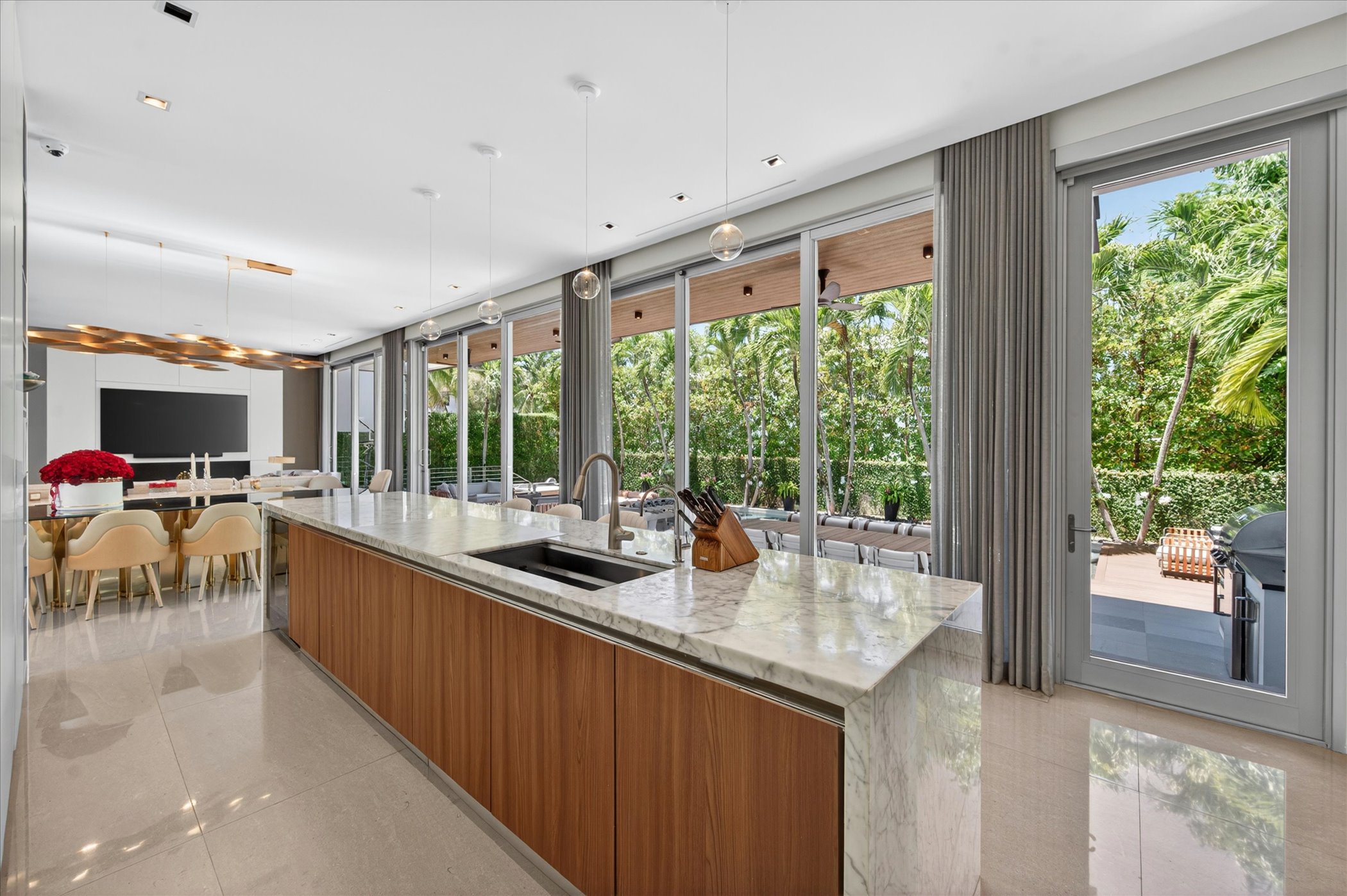 625 Curtiswood Drive Key Biscayne FL 33149