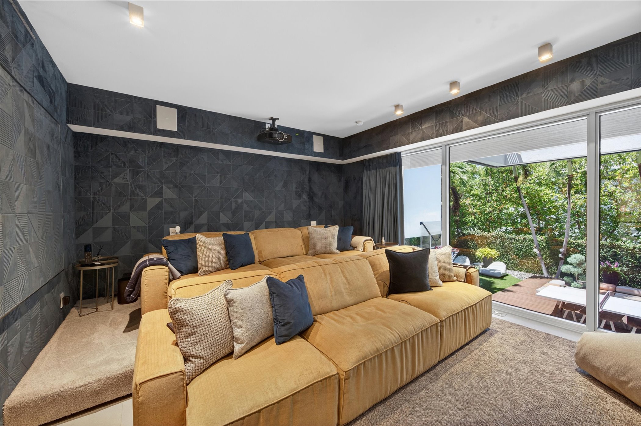 625 Curtiswood Drive Key Biscayne FL 33149