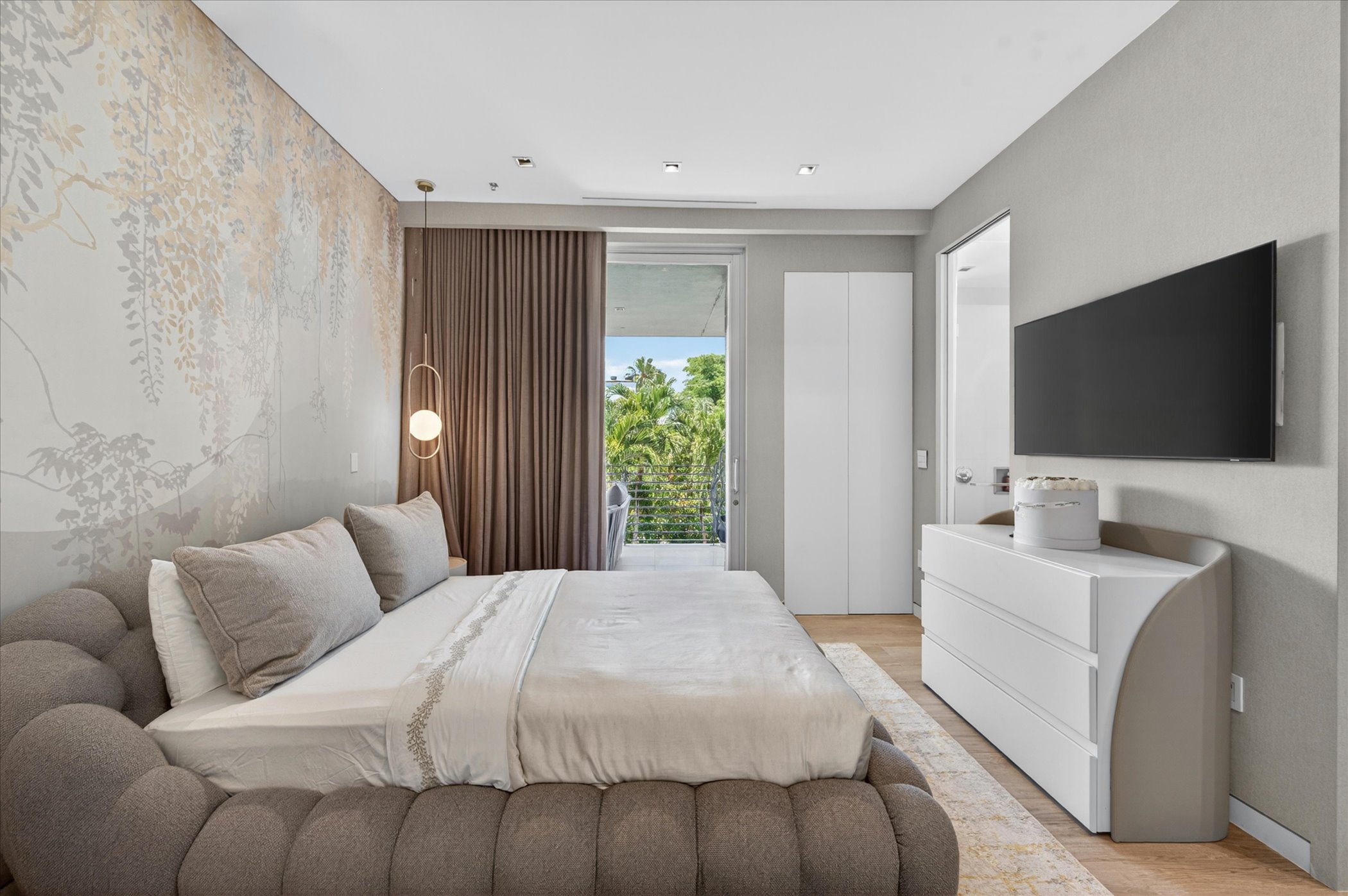 625 Curtiswood Drive Key Biscayne FL 33149