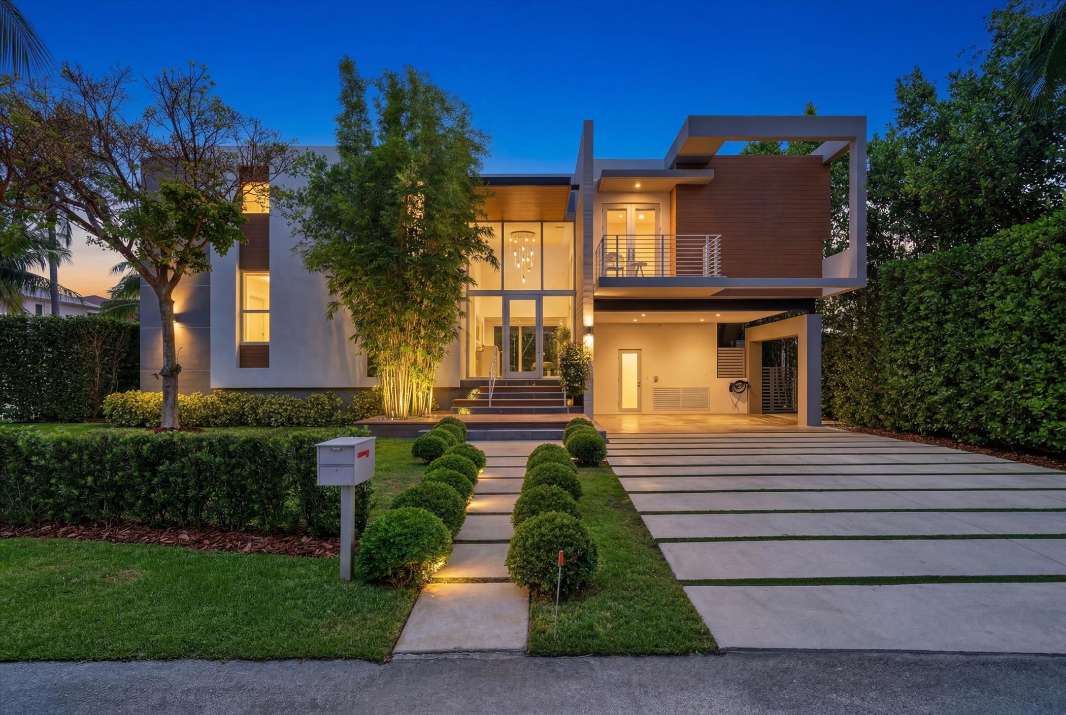 625 Curtiswood Drive Key Biscayne FL 33149
