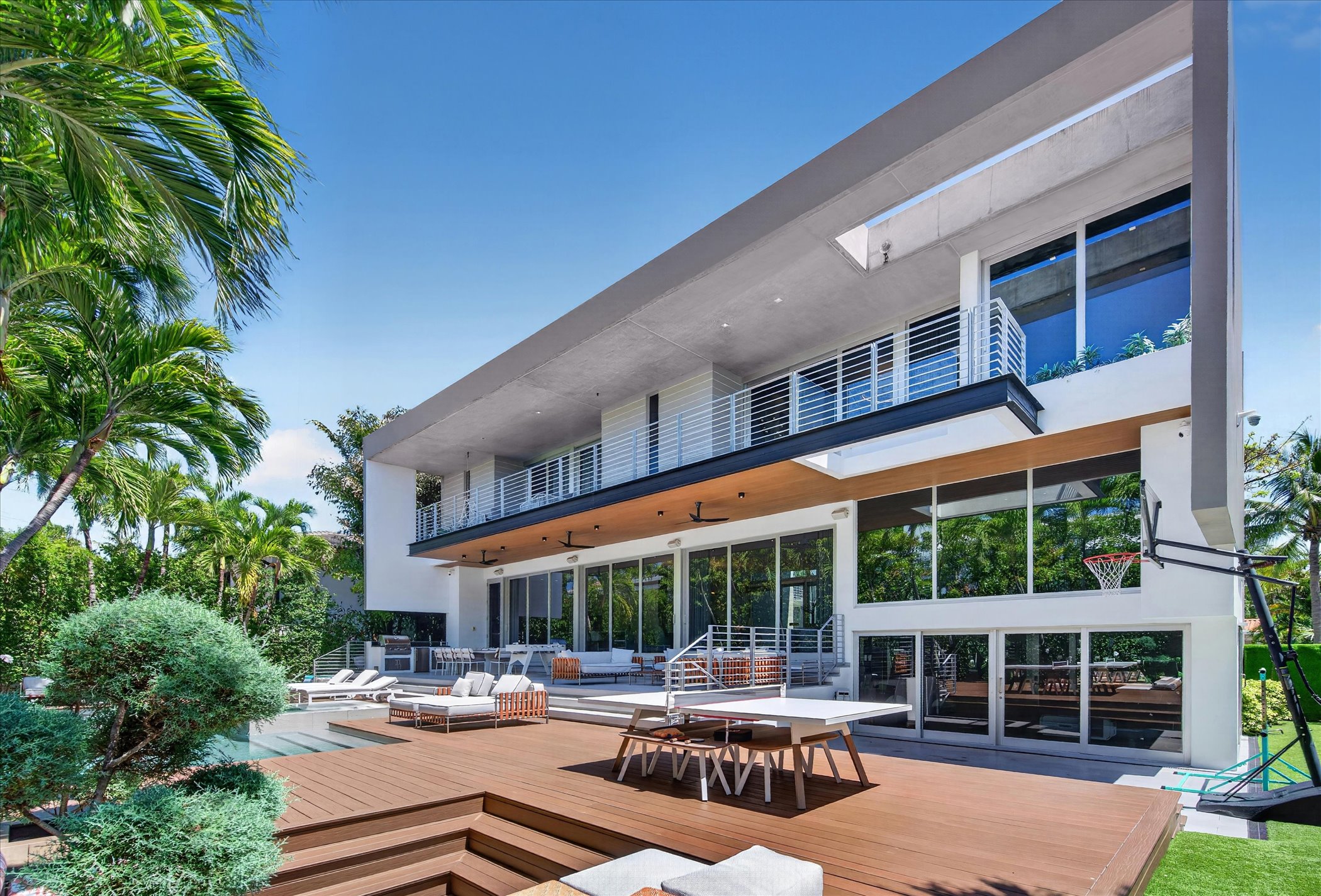 625 Curtiswood Drive Key Biscayne FL 33149