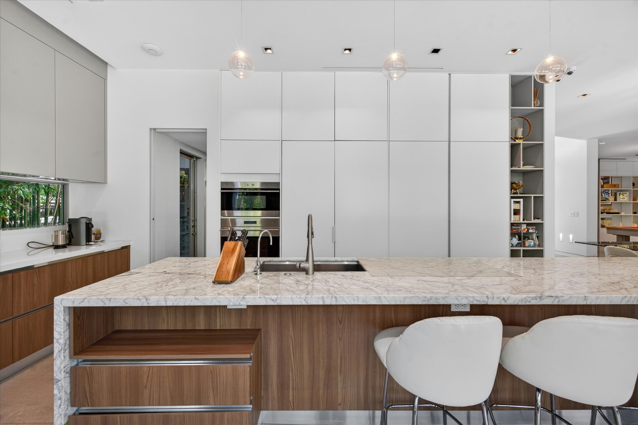 625 Curtiswood Drive Key Biscayne FL 33149