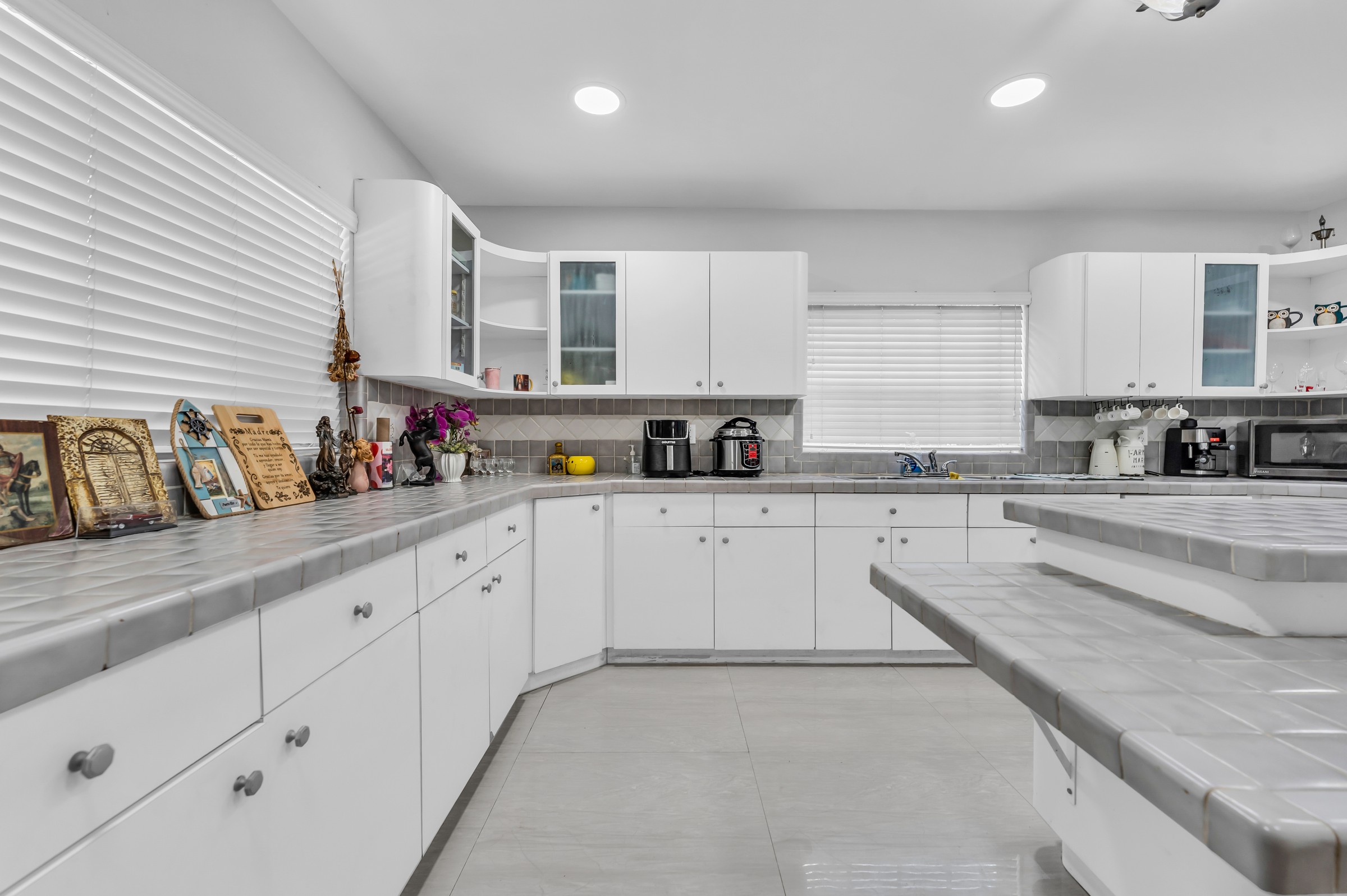 6284 SW 26th Street Miami FL 33155