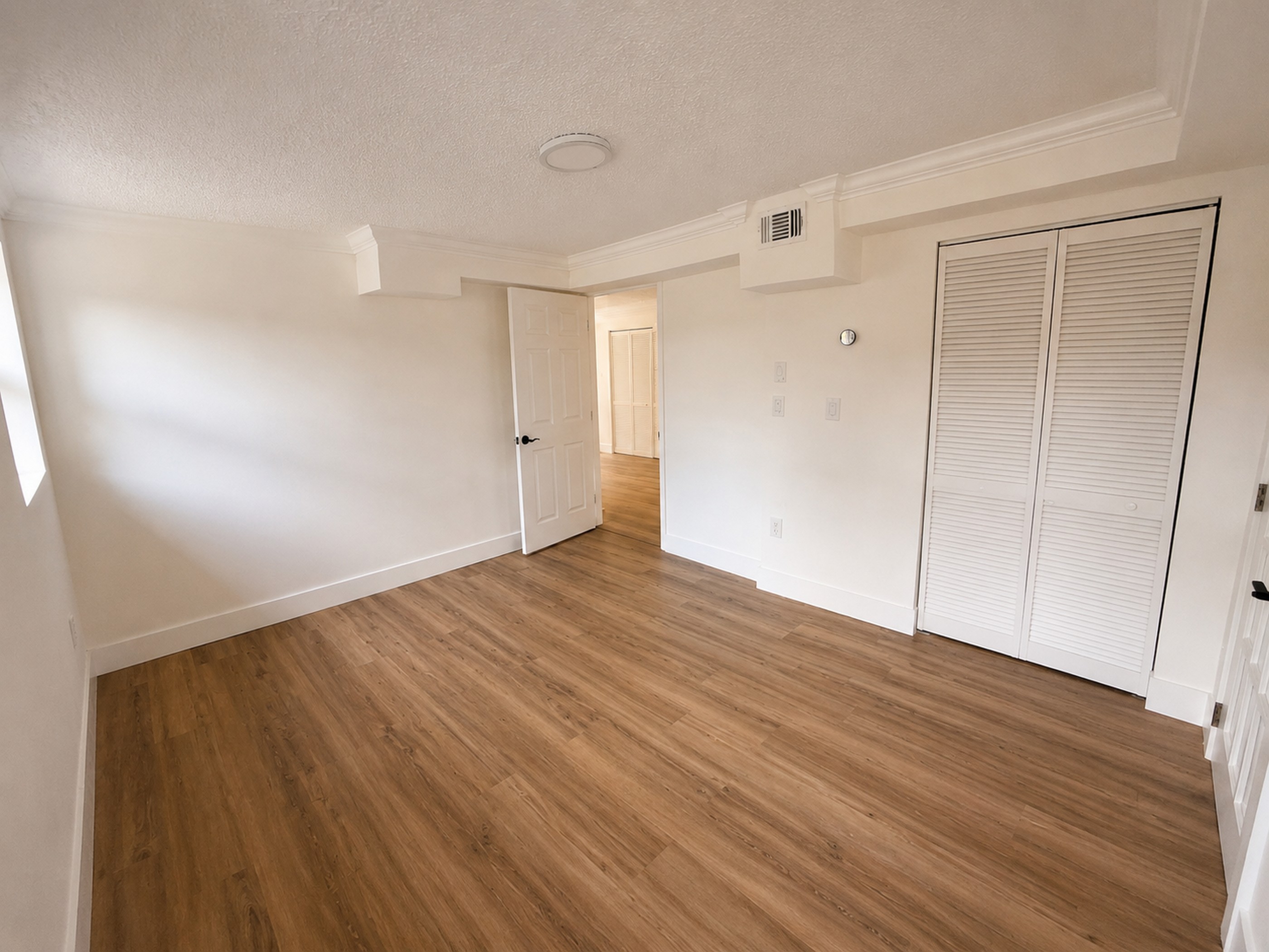 2627 NE 213th Street Miami FL 33180