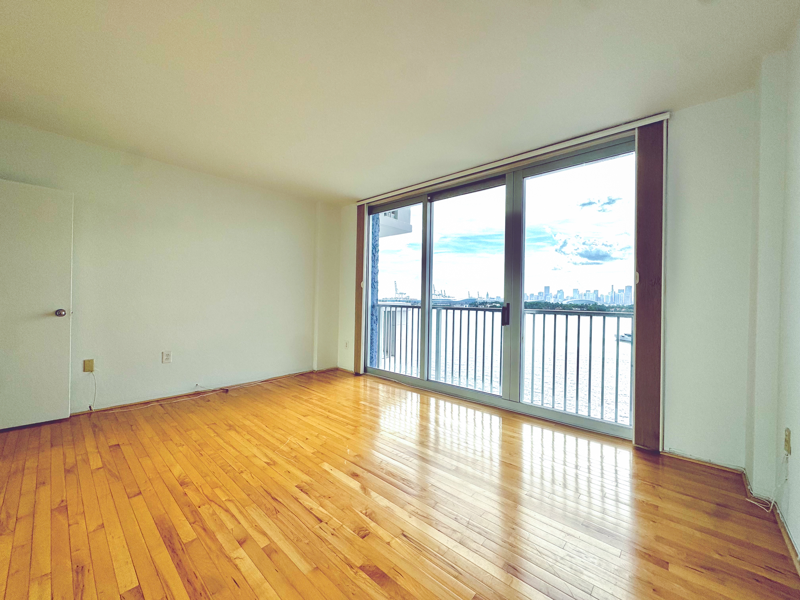 800 West Avenue Miami Beach FL 33139