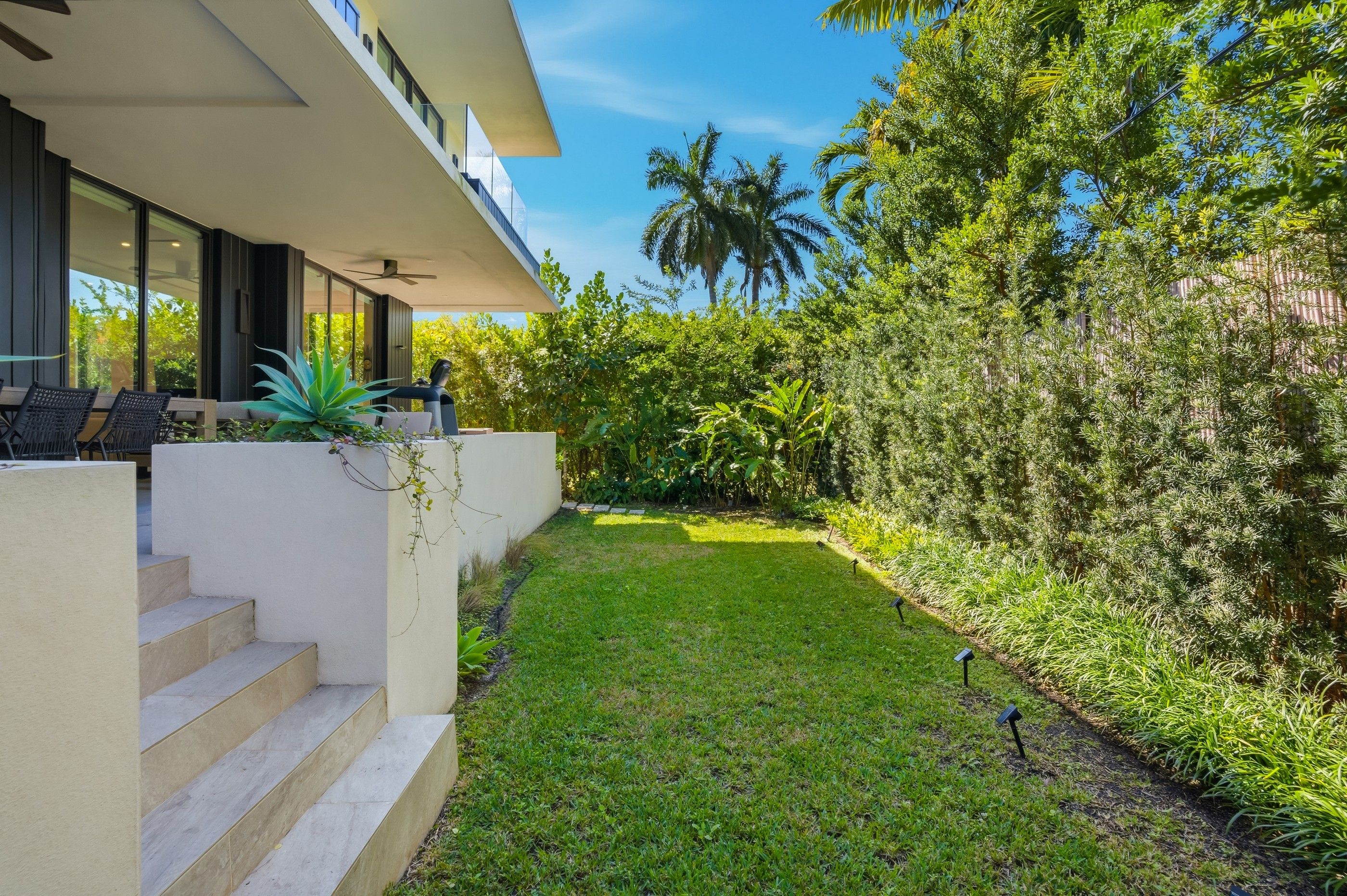 4354 Alton Road Miami Beach FL 33140