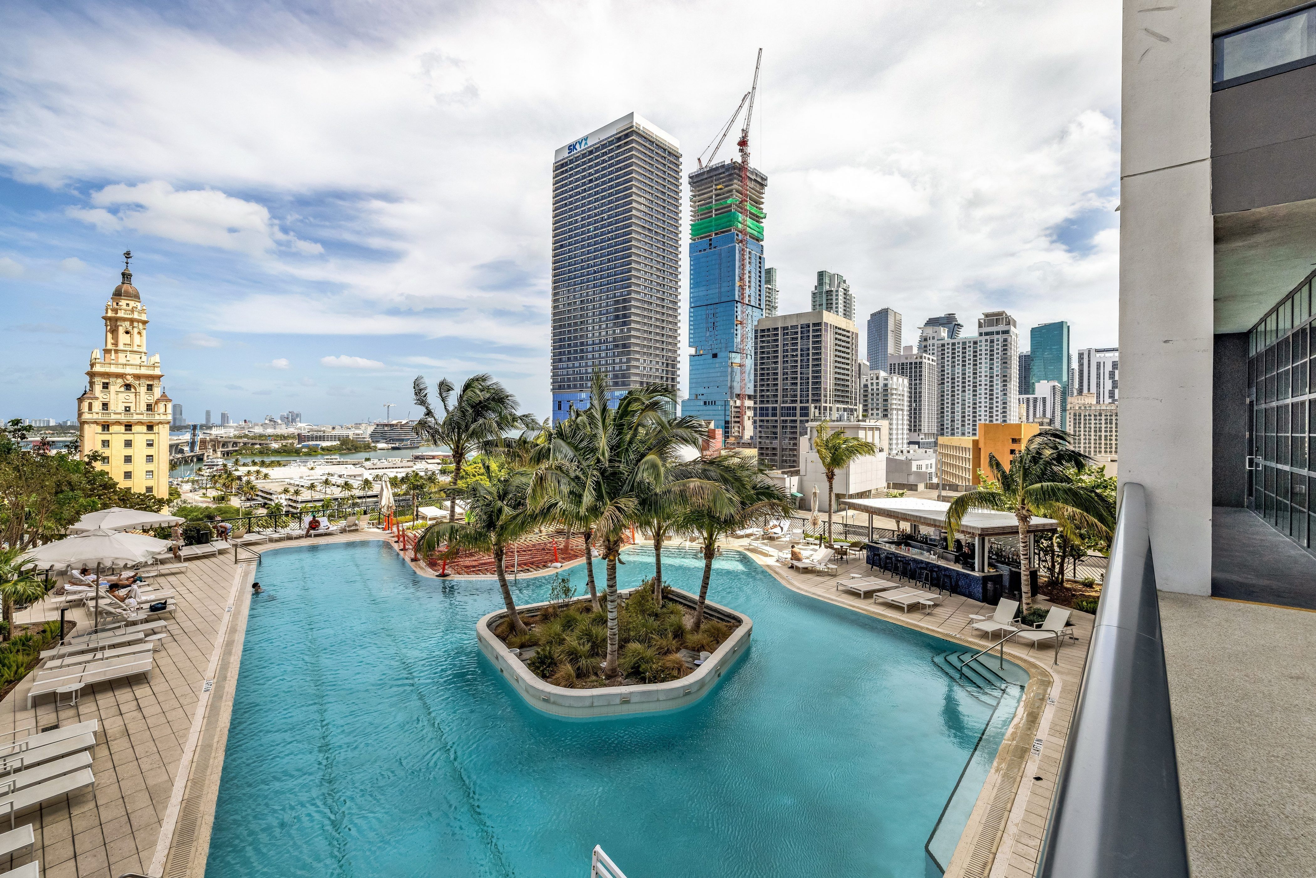 159 NE 6th Street Miami FL 33132